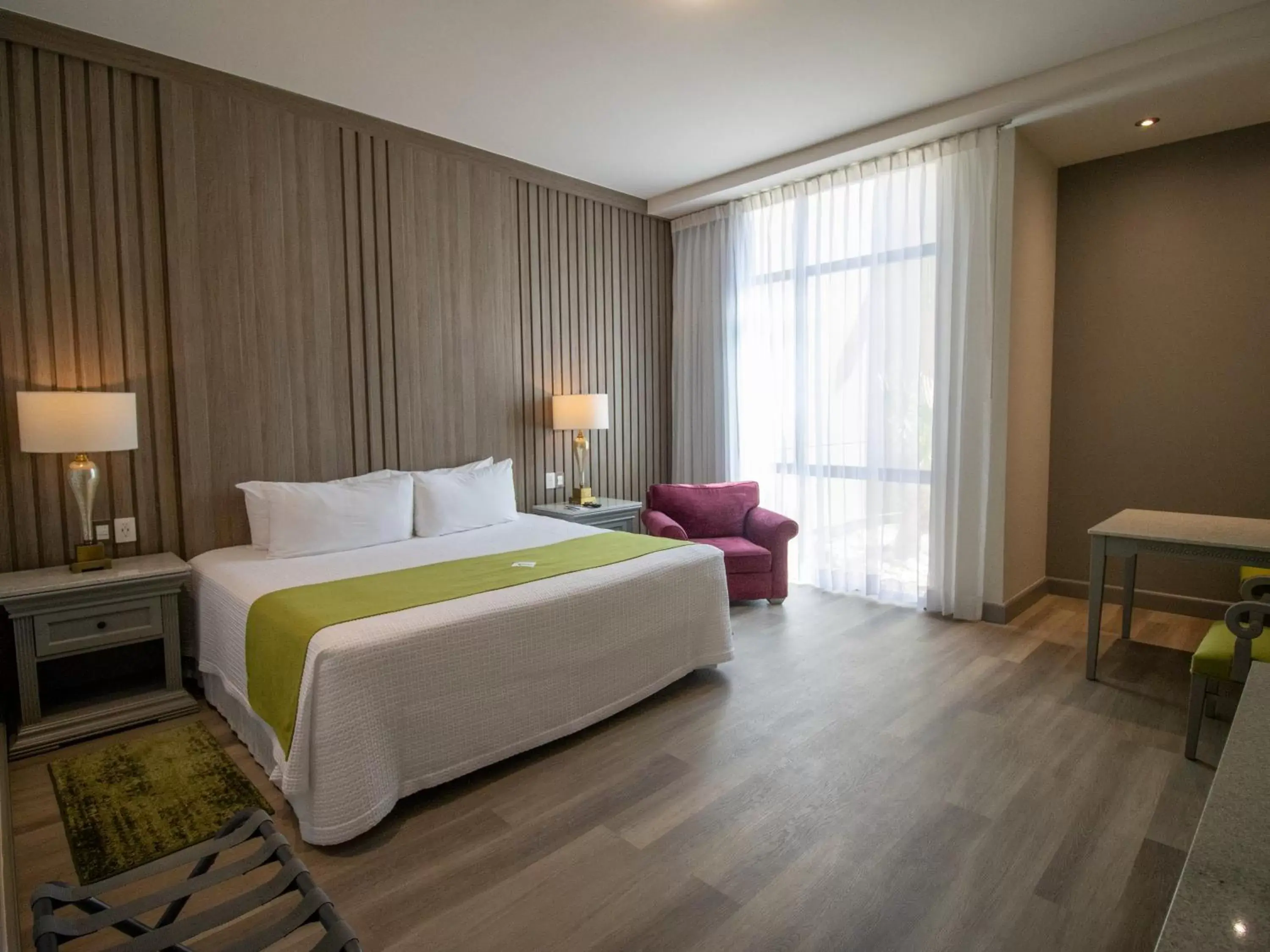 Bedroom, Bed in Hotel Araiza Mexicali