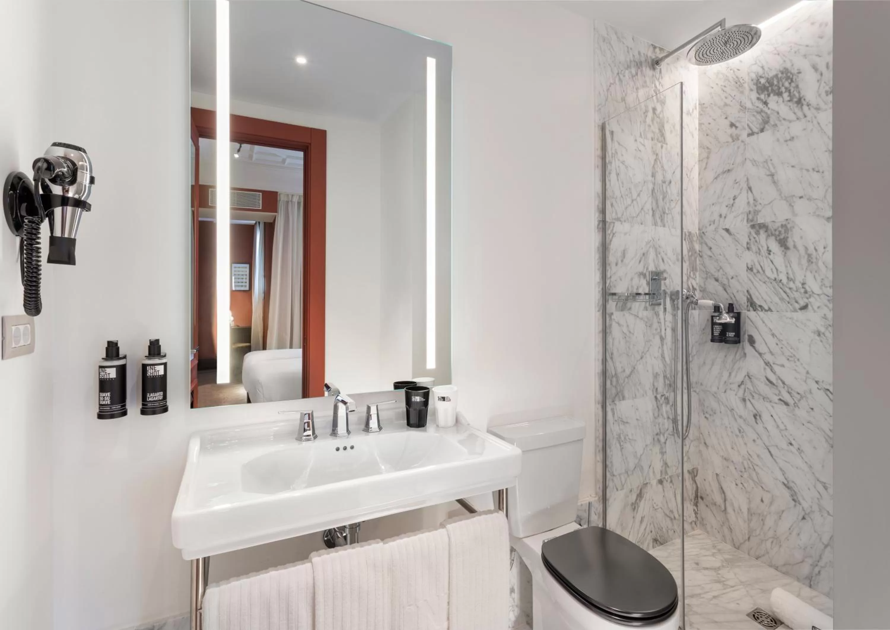 Shower in One Shot Aragó