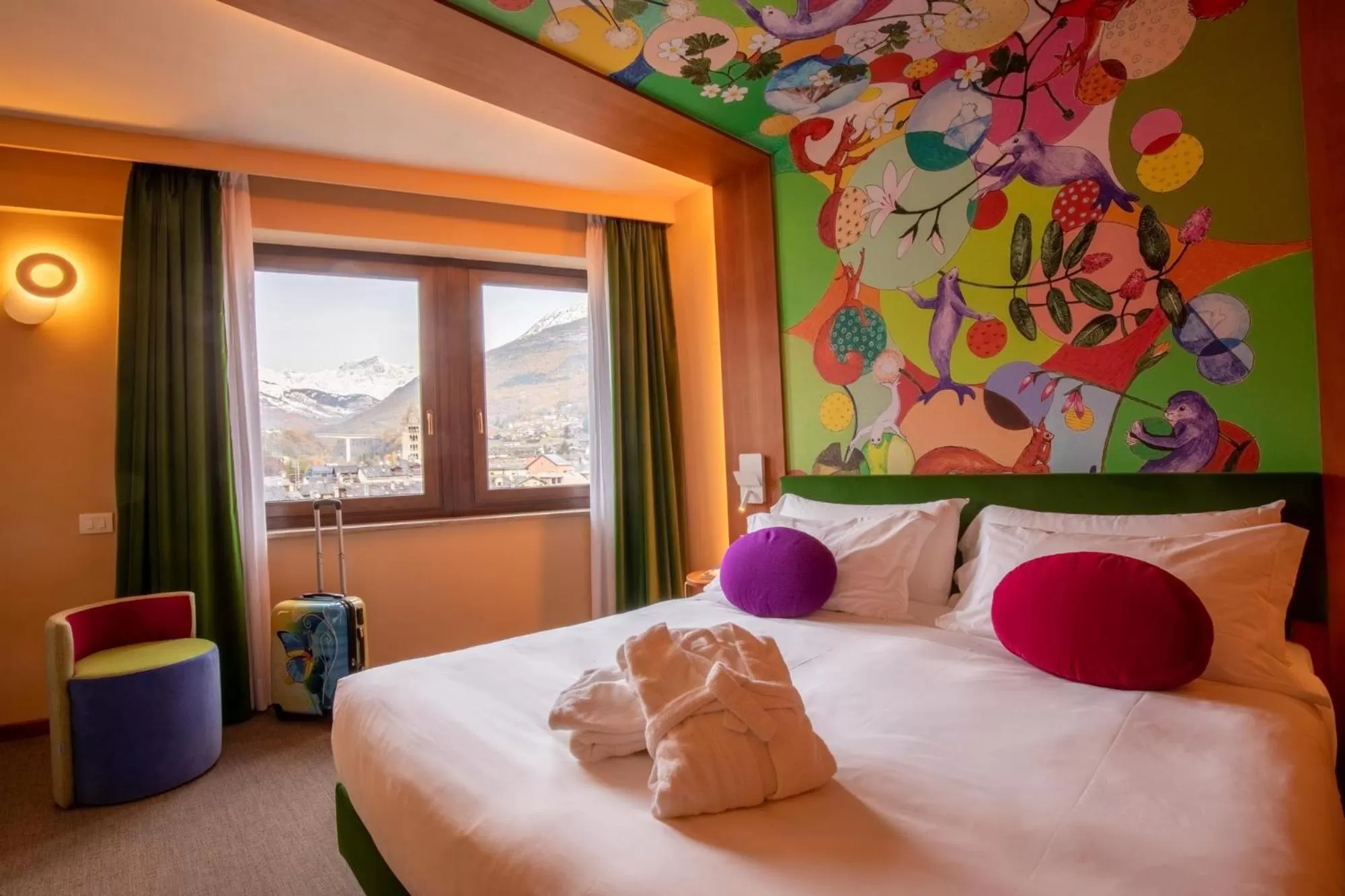 Bedroom, Bed in OMAMA Hotel