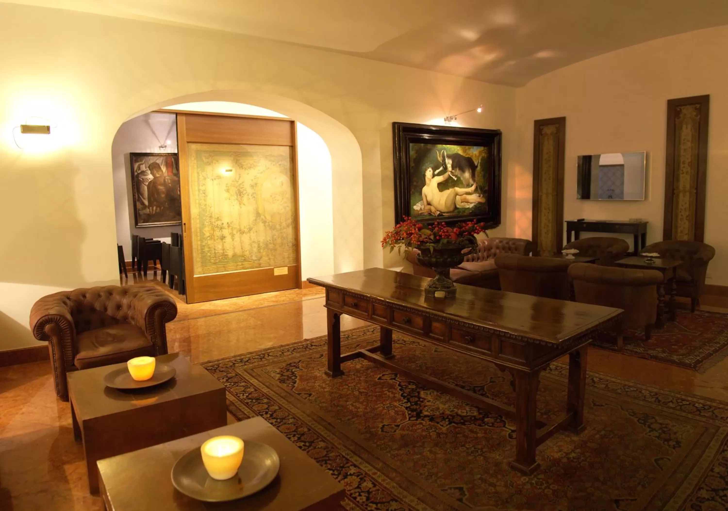 Communal lounge/ TV room in Palazzo Brunaccini Boutique Hotel