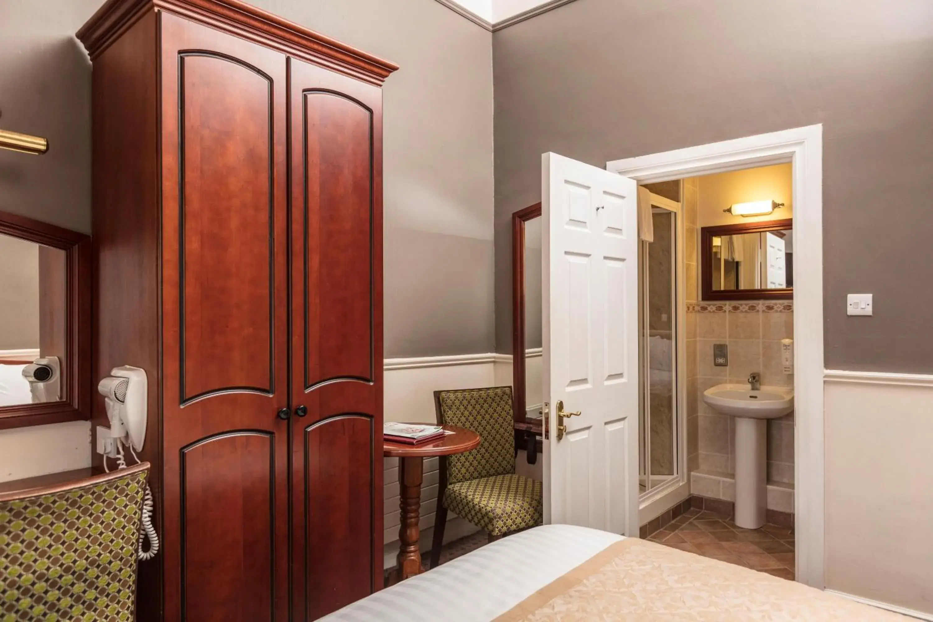 Bedroom in The Lansdowne Hotel