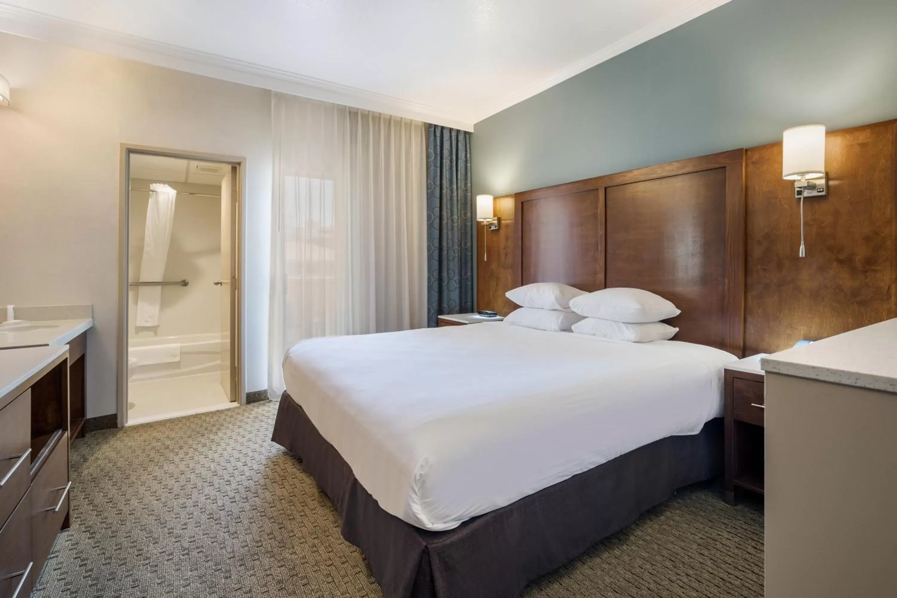 Bed in MainStay Suites John Wayne Airport, a Choice Hotel