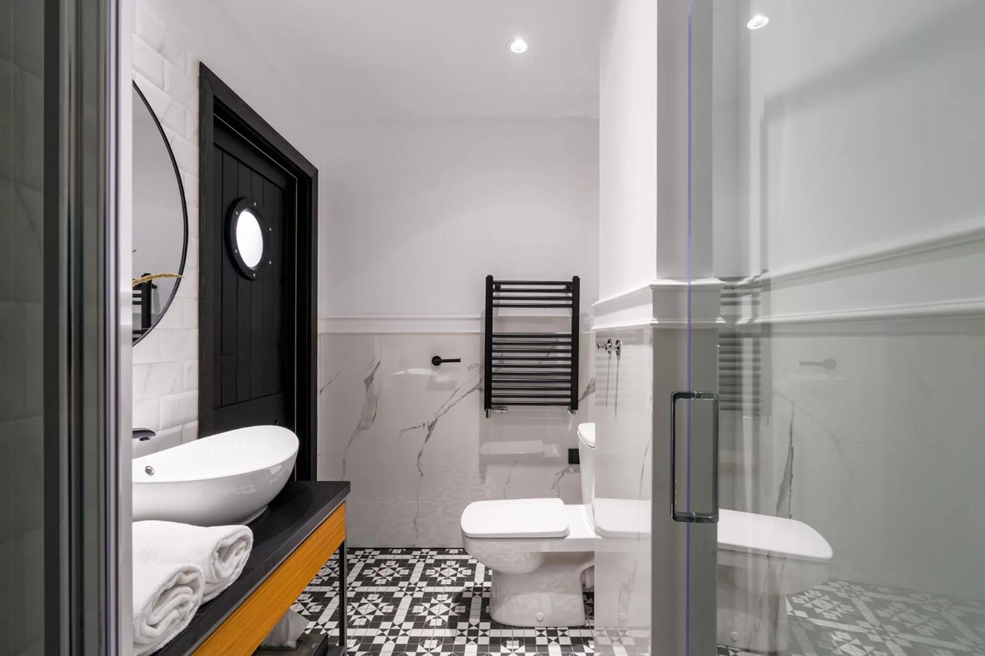 Shower in Kurort Kameralny