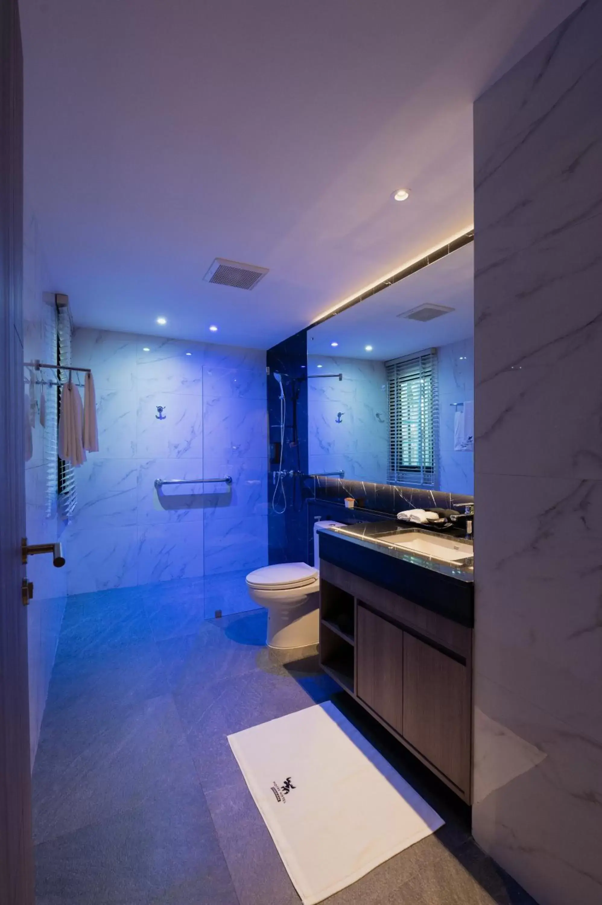 Toilet in Moose Hotel Nimman Toilet in Moose Hotel Nimman