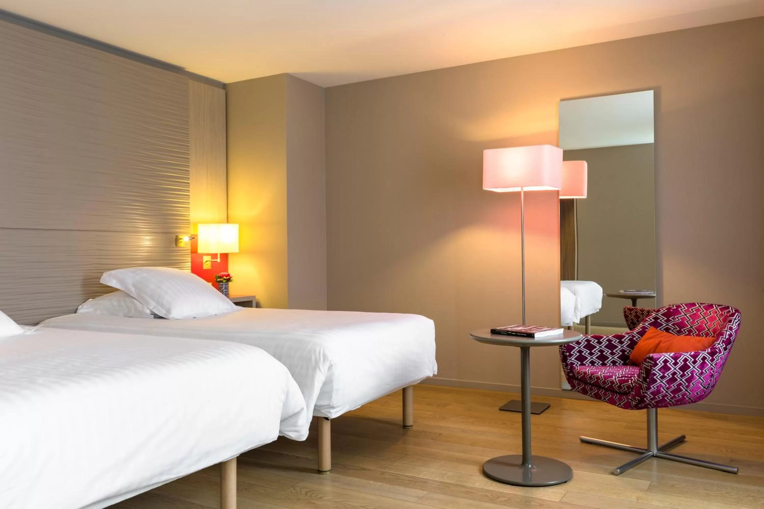 Bedroom, Bed in Oceania l'Hôtel de France Nantes