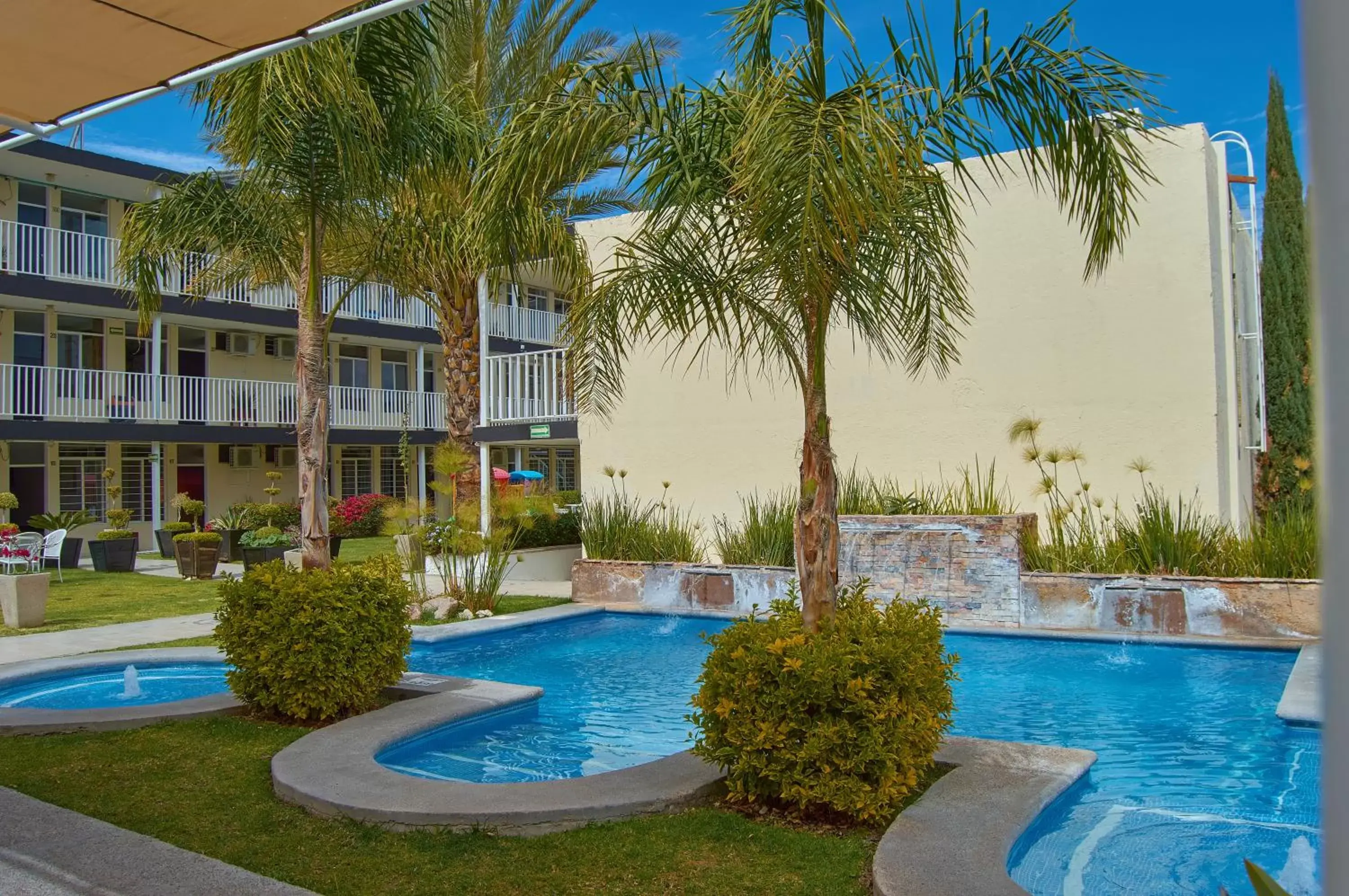 Pool view, Swimming Pool in Hotel del Alba Inn & Suites
