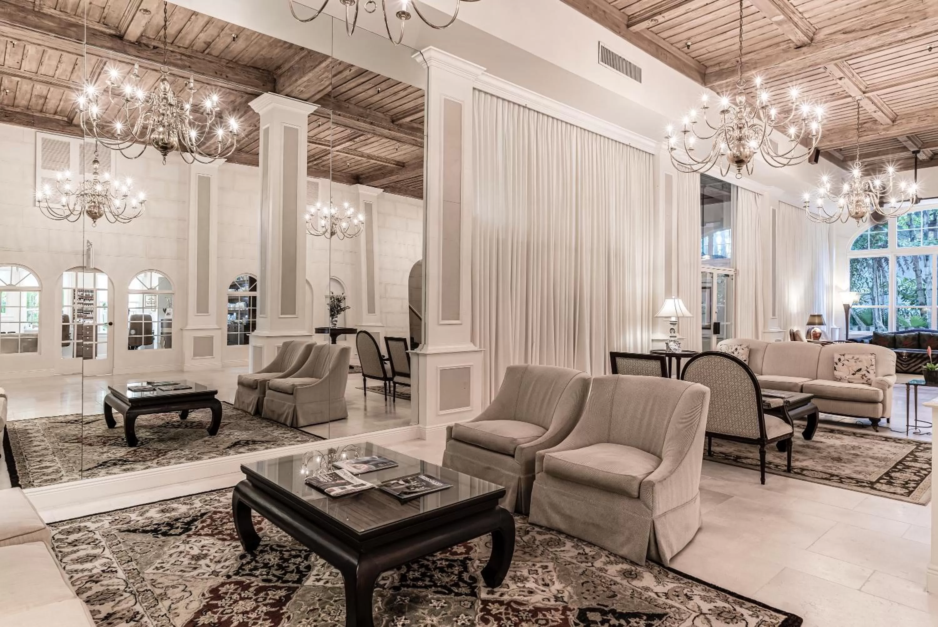 Lobby or reception in Tropicals of Palm Beach