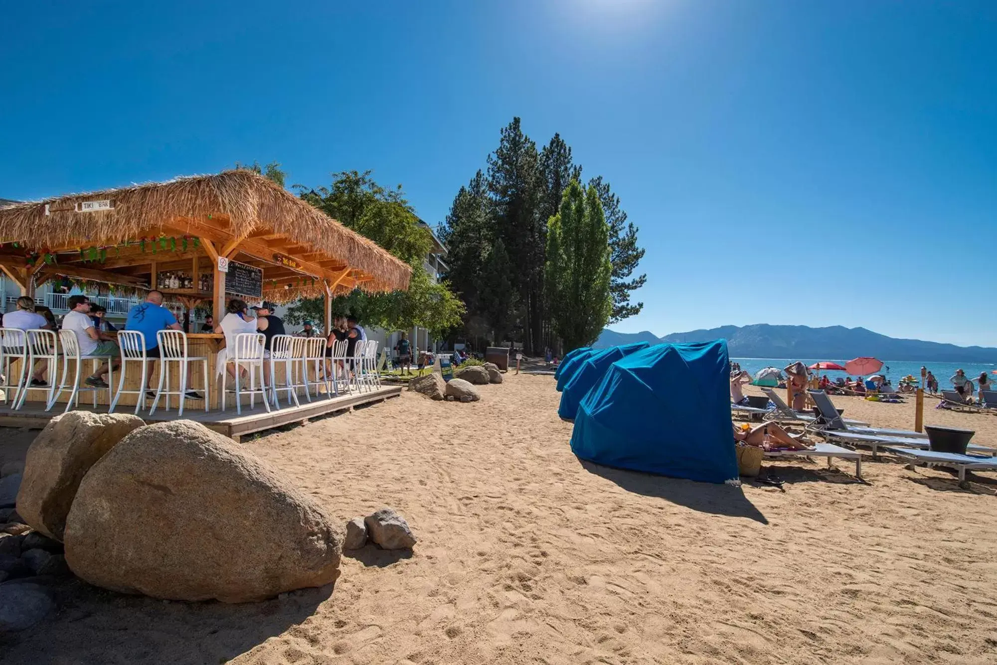 Lounge or bar, Beach in Beach Retreat & Lodge at Tahoe