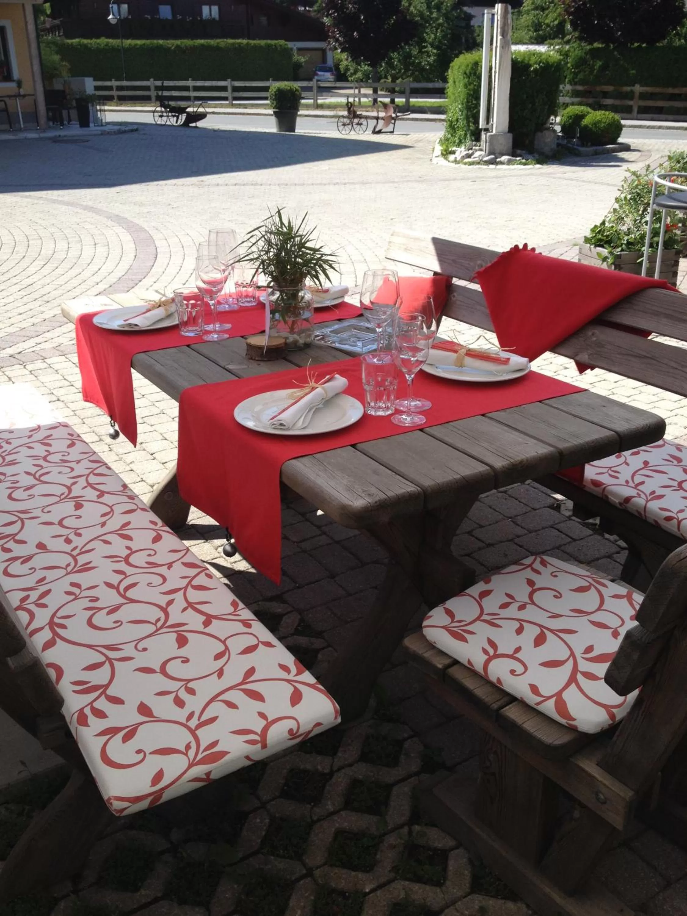 Patio in Scheffer's Hotel