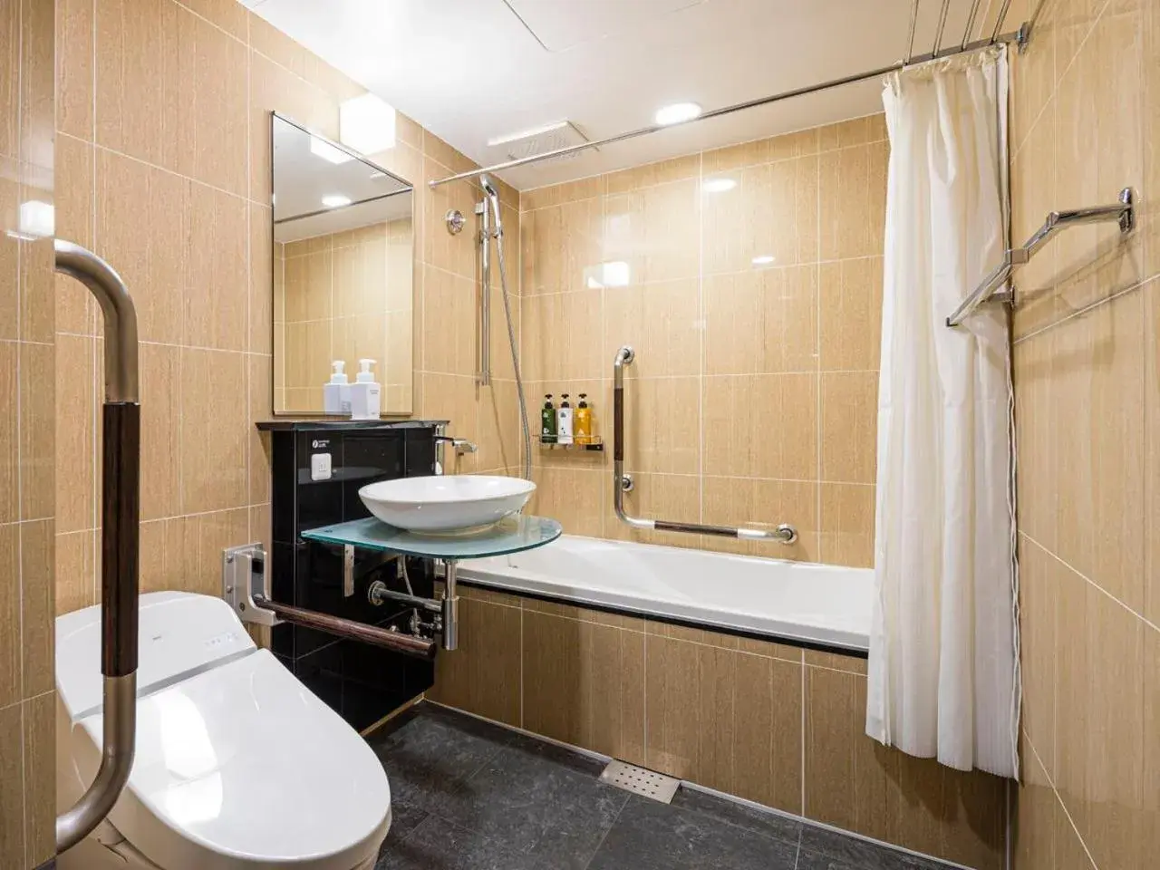Photo of the whole room, Bathroom in APA Hotel Ningyocho Ekihigashi