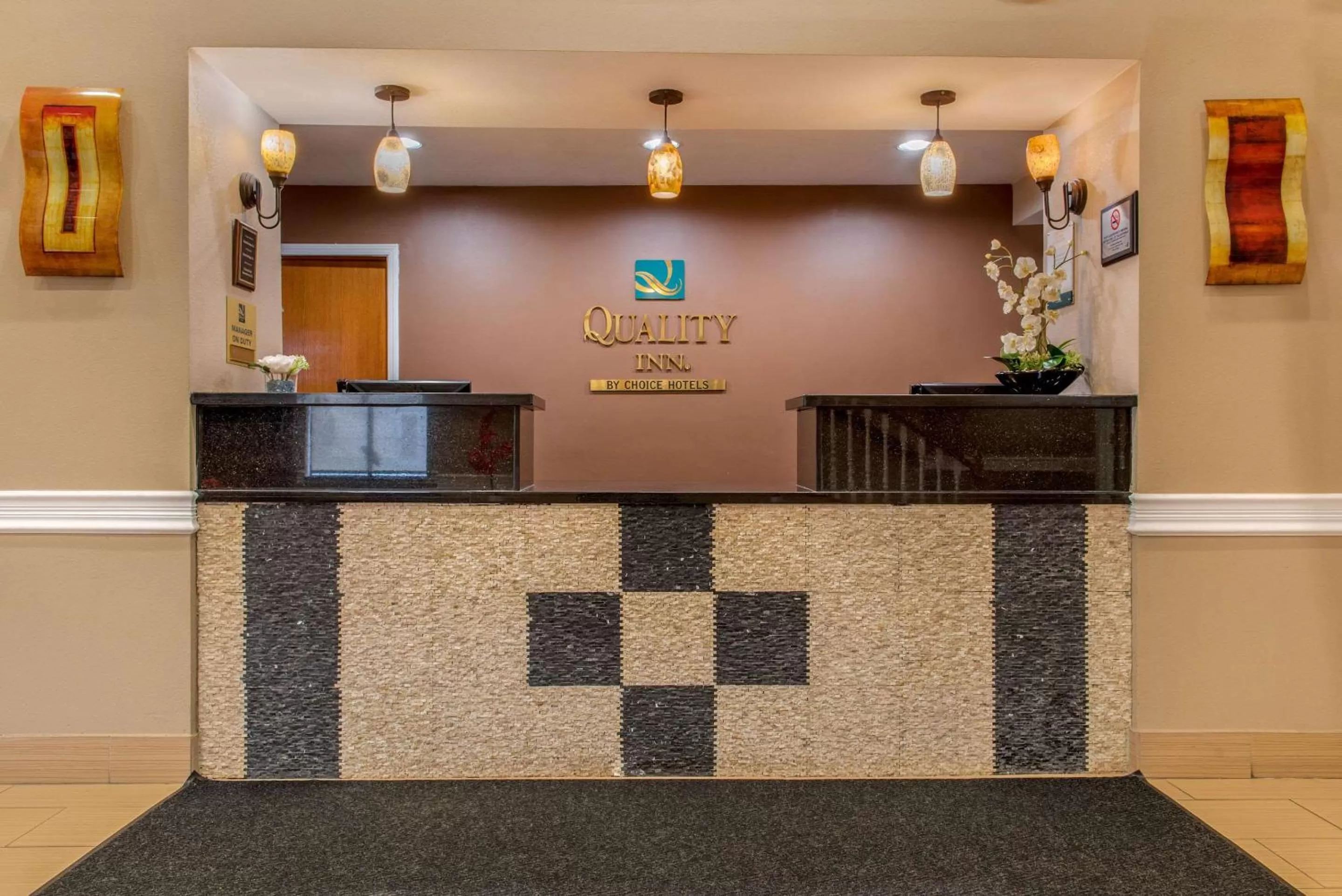 Lobby or reception in Quality Inn Bloomington Near University