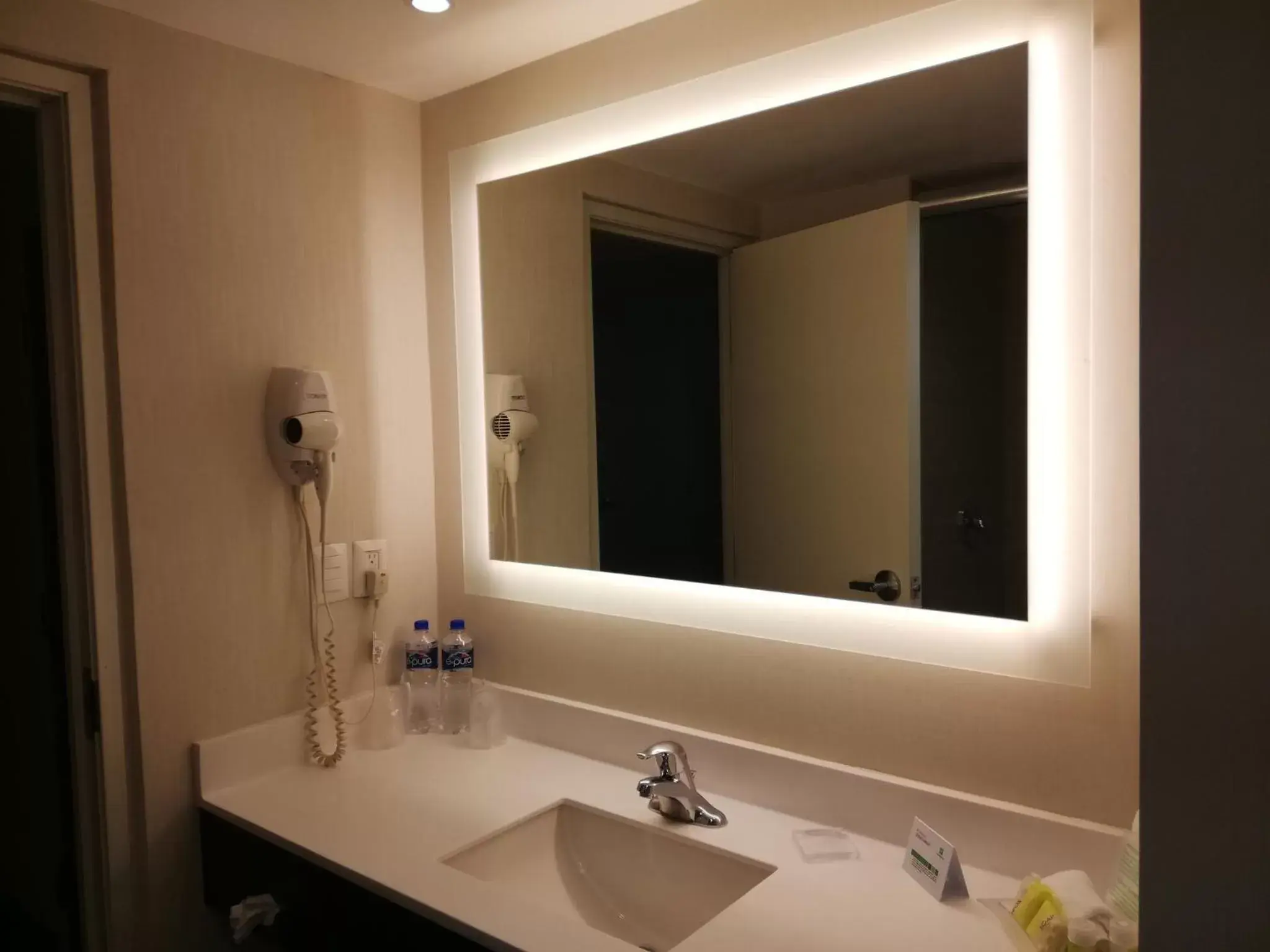 Bathroom in Holiday Inn Tampico-Altamira, an IHG Hotel