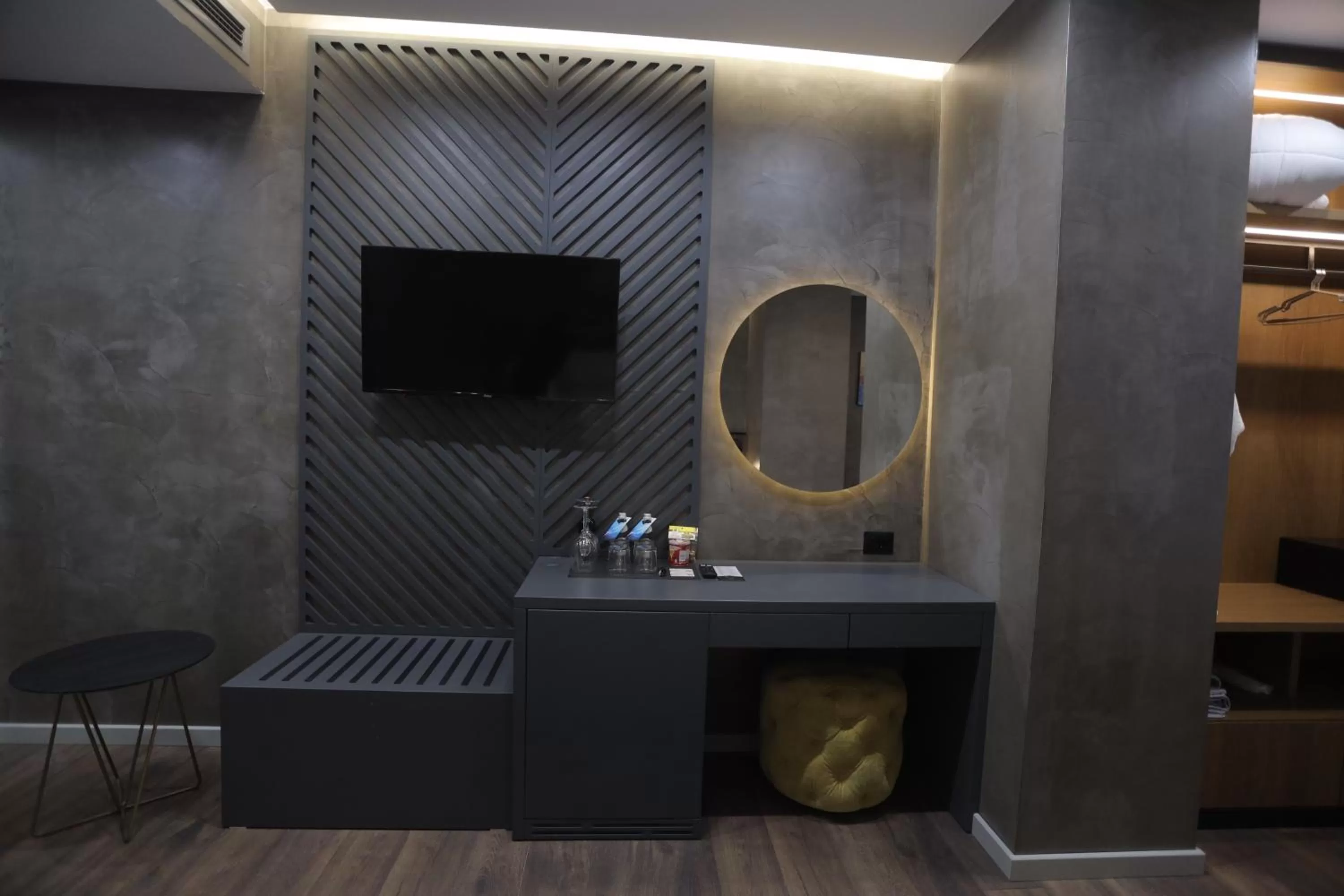 TV and multimedia in AP Hotel Boutique