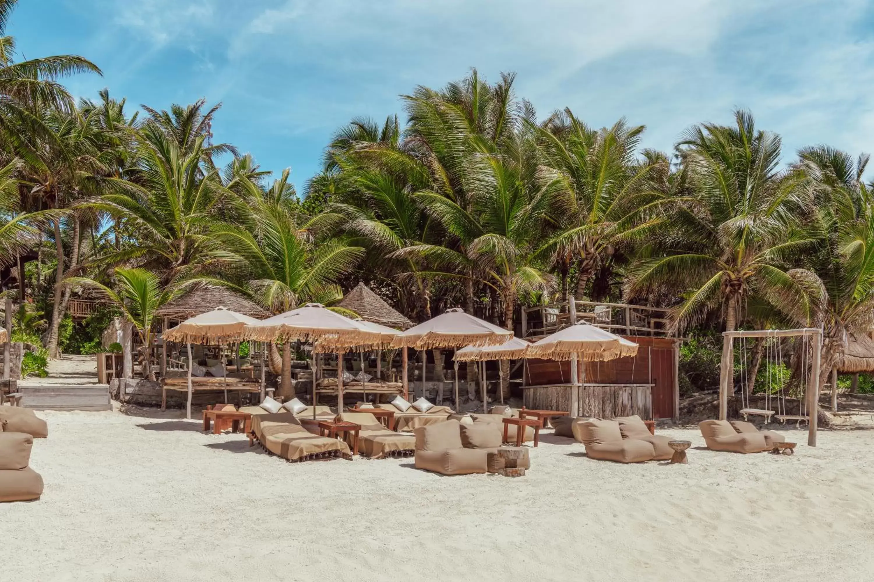 Restaurant/places to eat, Beach in Dos Ceibas Tulum Feel Good Hotel