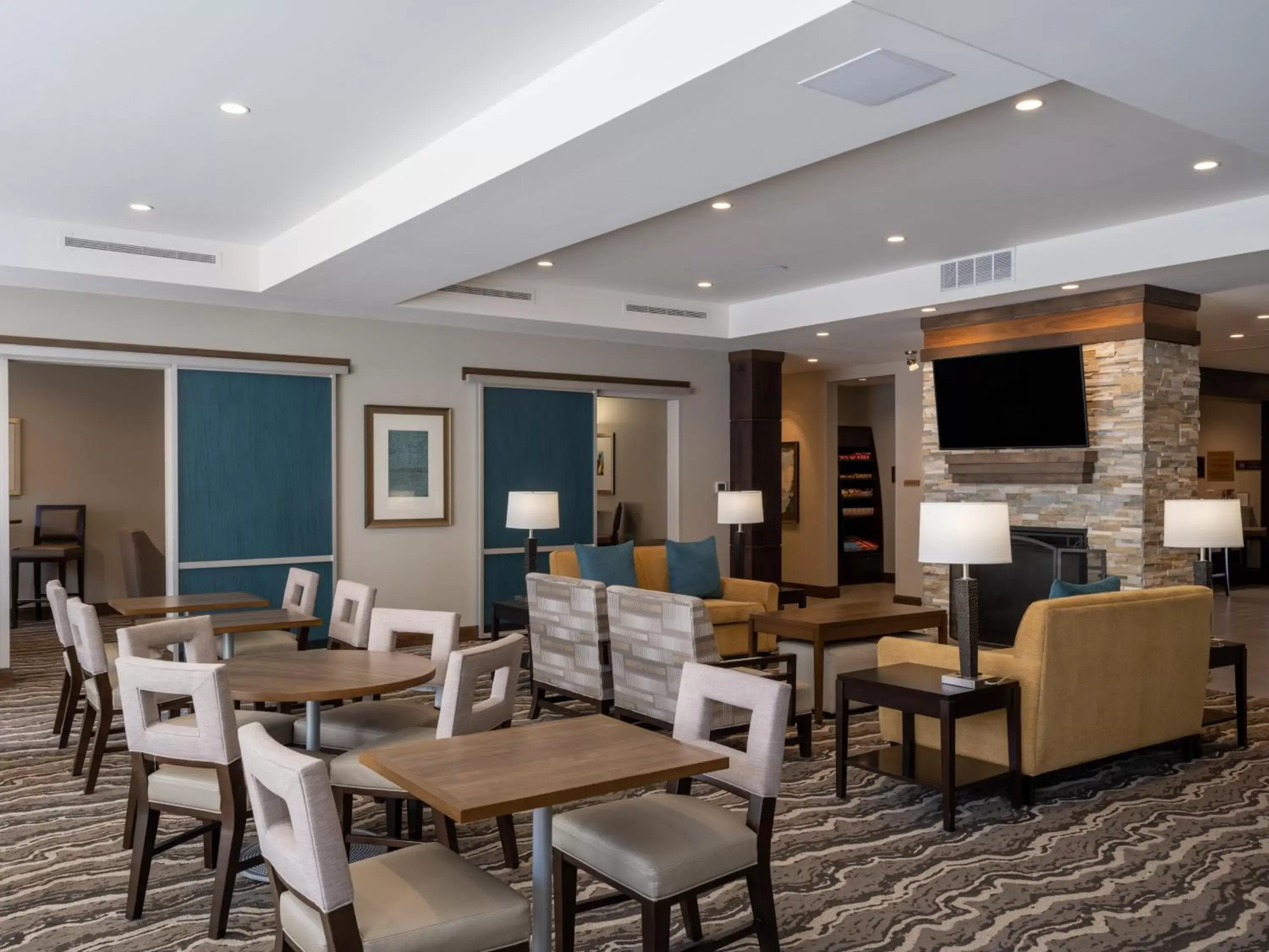 Property building, Restaurant/Places to Eat in Staybridge Suites - Sioux City Southeast, an IHG Hotel