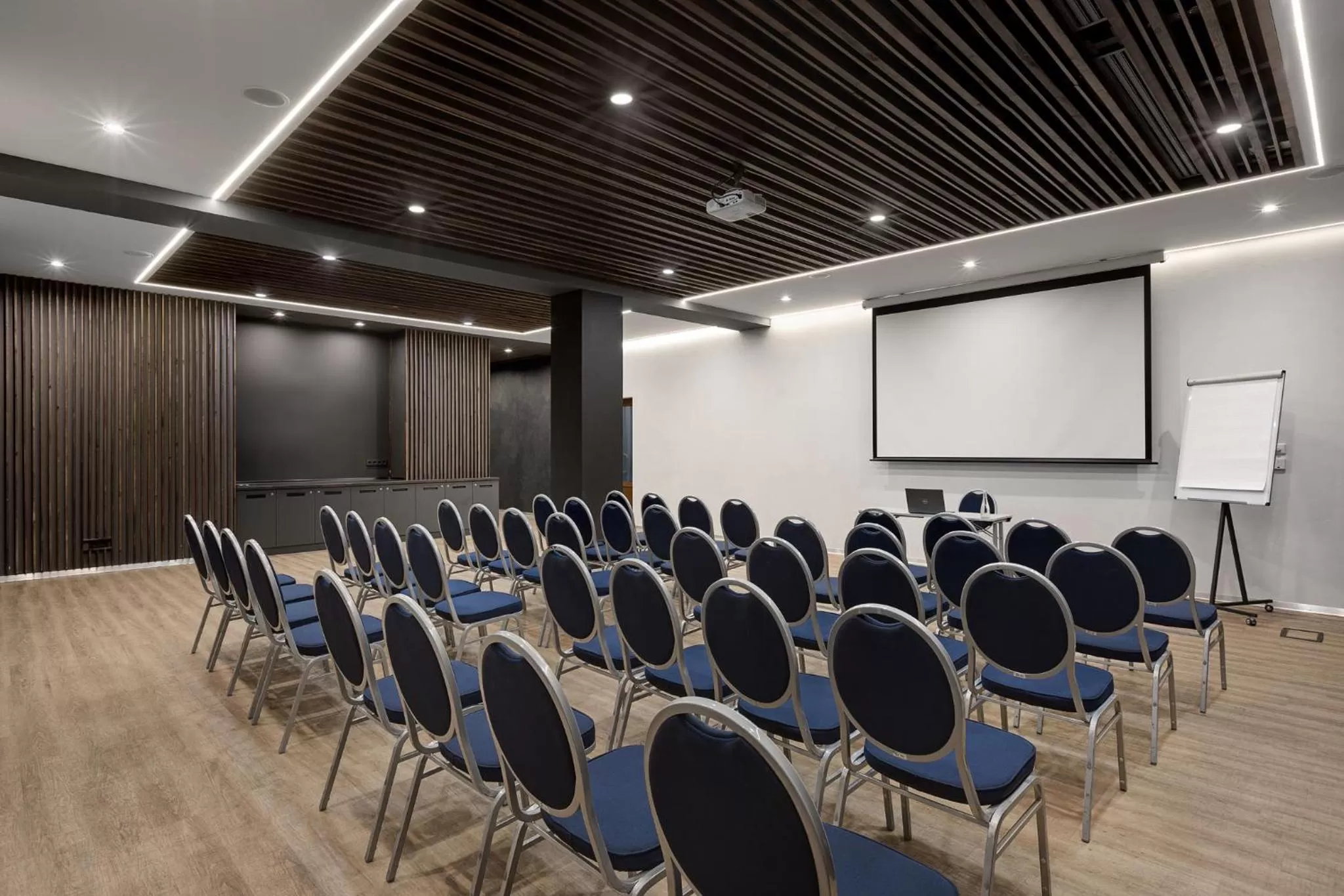 Business facilities in ONOVO Dendra Hotel