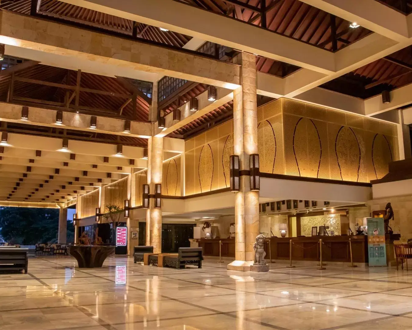 Lobby or reception in Discovery Kartika Plaza Hotel