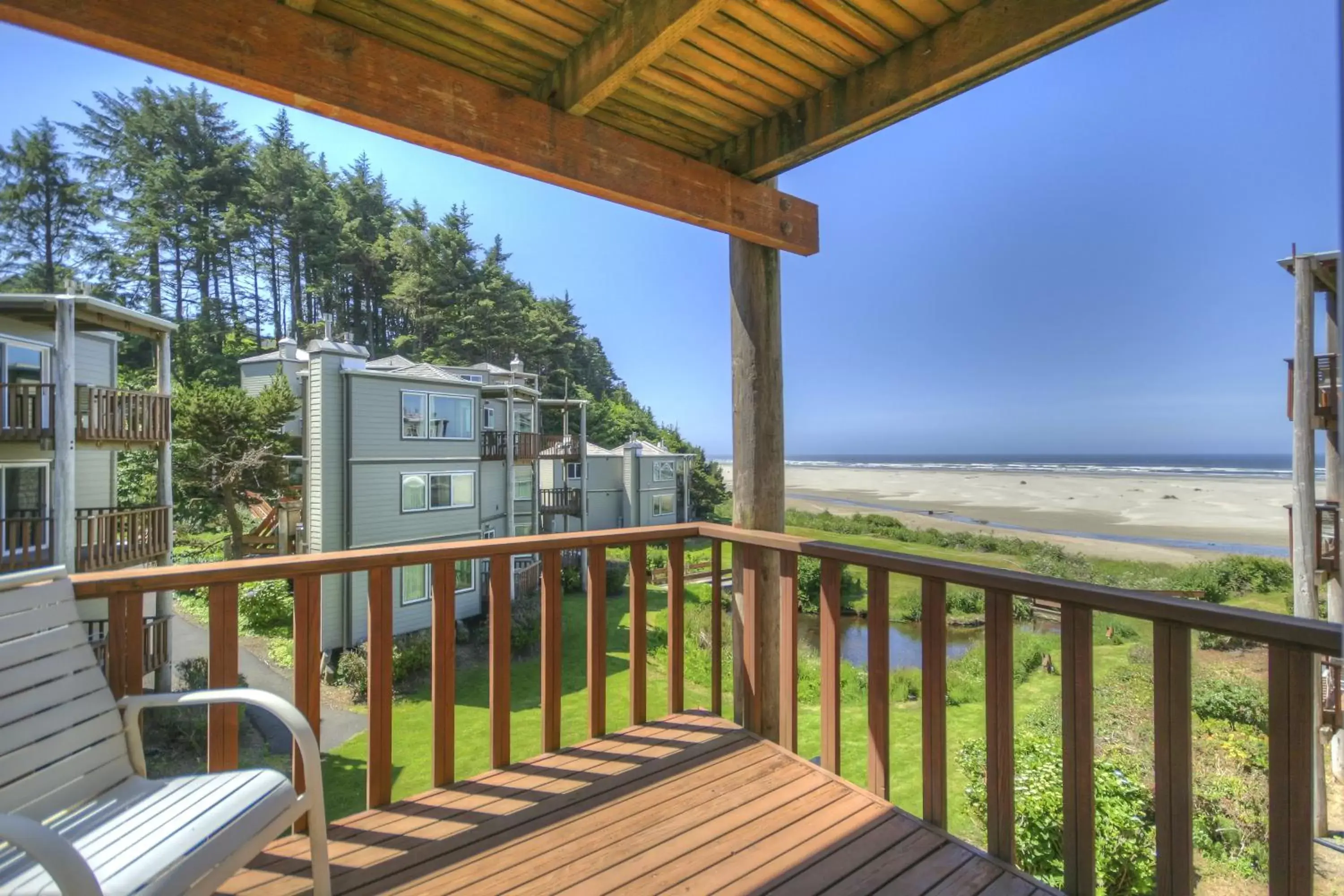 Balcony/Terrace in Little Creek Cove Beach Resort