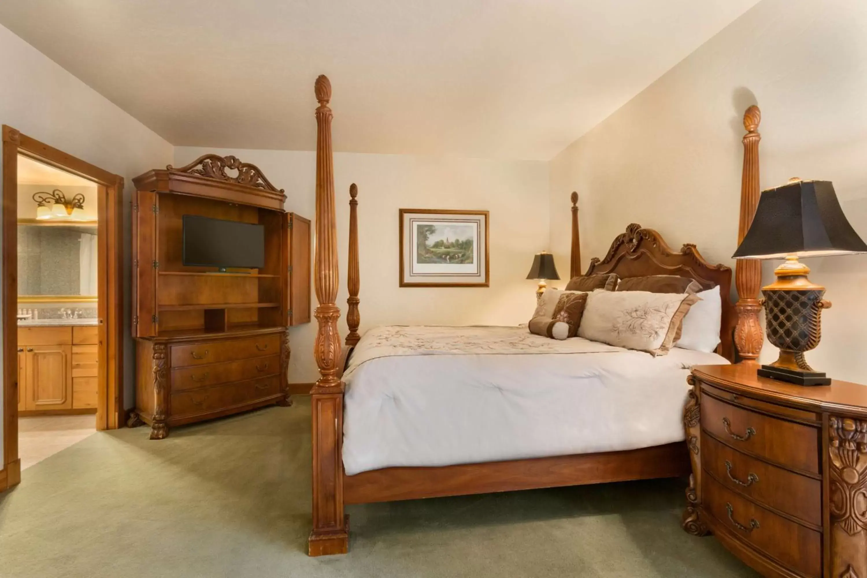 Photo of the whole room, Bed in Zermatt Utah Resort & Spa Trademark Collection by Wyndham