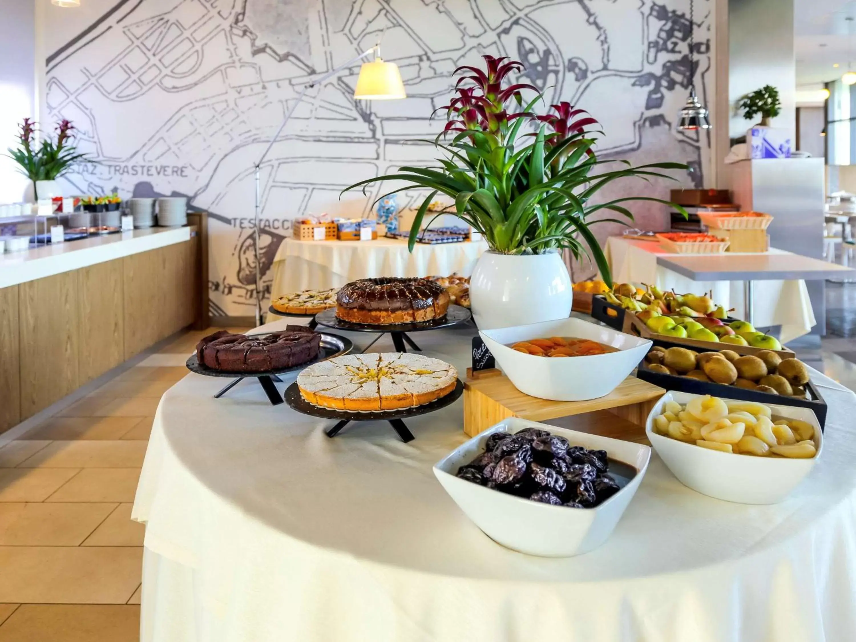 Restaurant/places to eat in Ibis Styles Roma Eur
