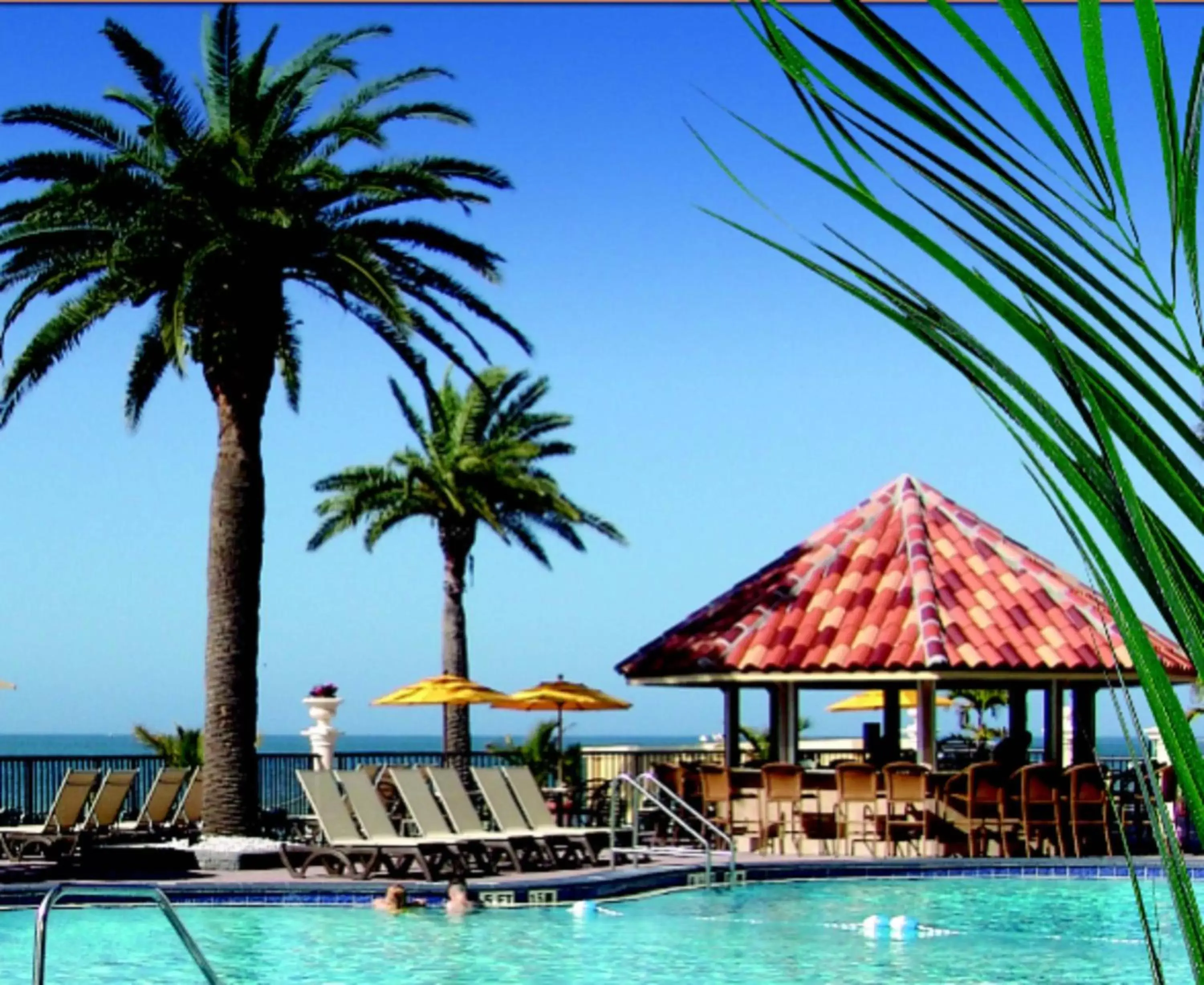 Restaurant/places to eat, Swimming Pool in Holiday Inn & Suites Clearwater Beach, an IHG Hotel