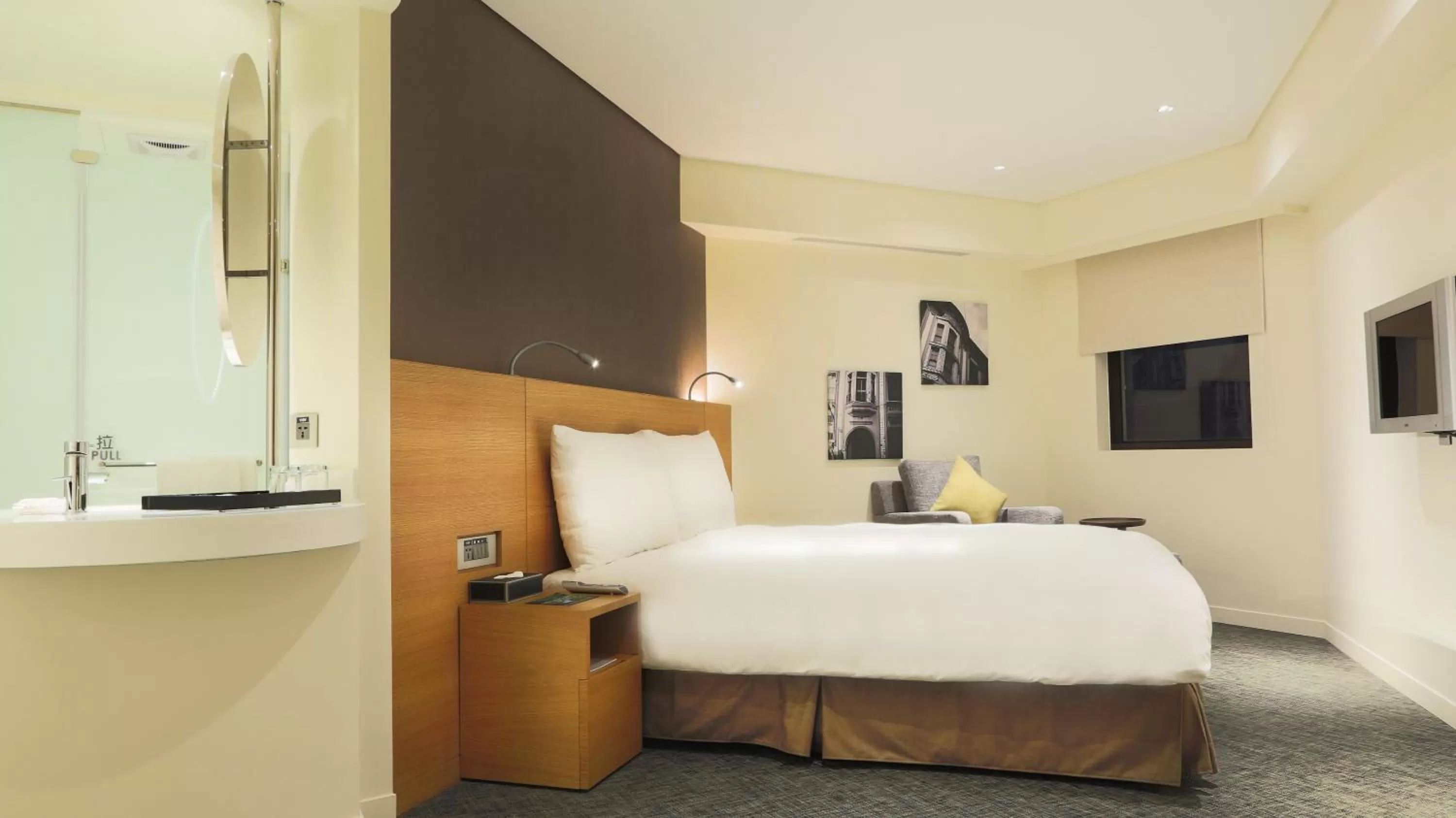 bunk bed, Bed in Royal Inn Taipei Linsen - Huashan 1914 Creative Park