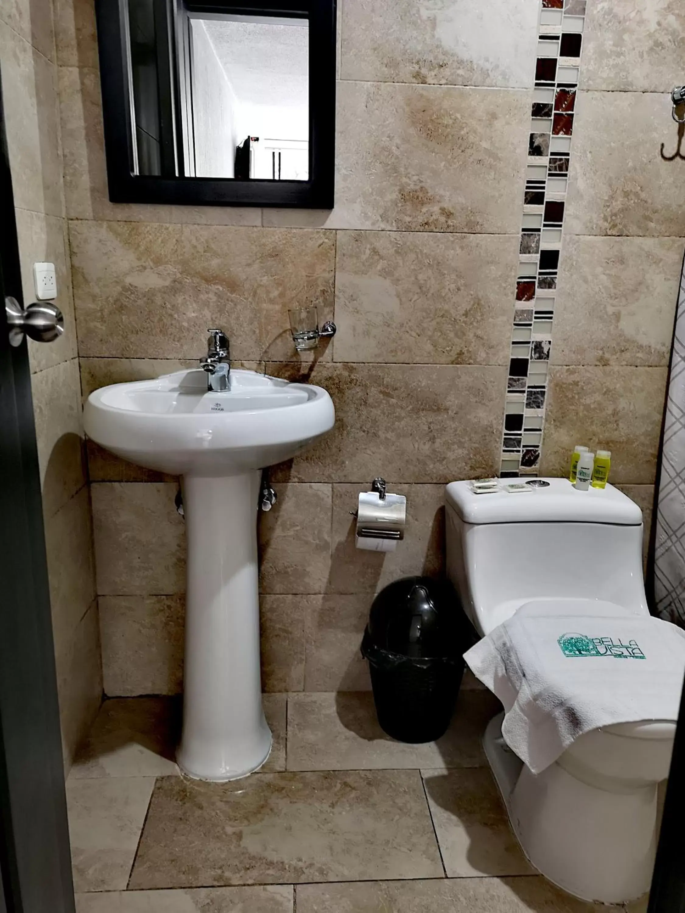 Bathroom in Hotel Muros Quito