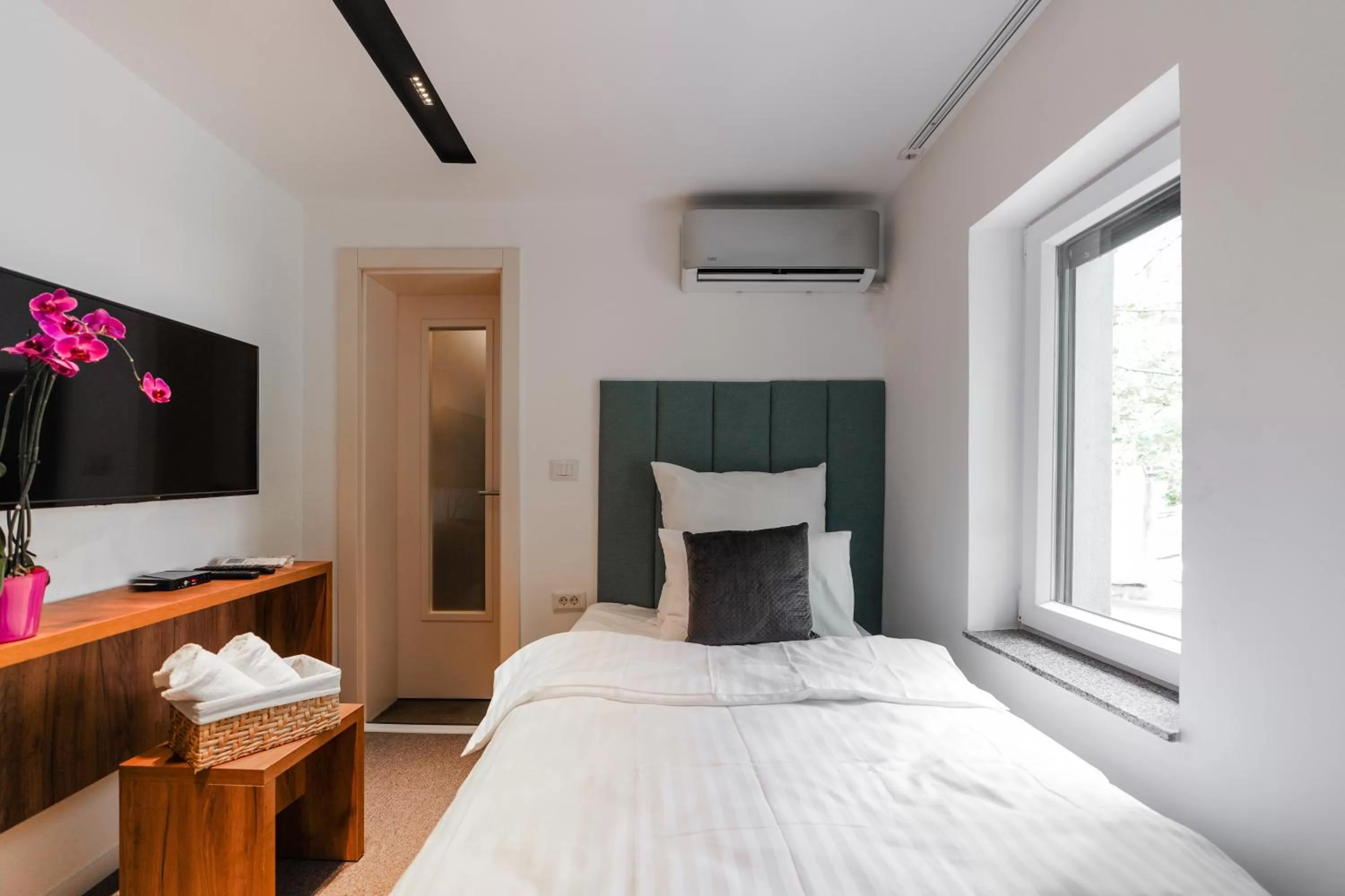 Bed in The White Tree