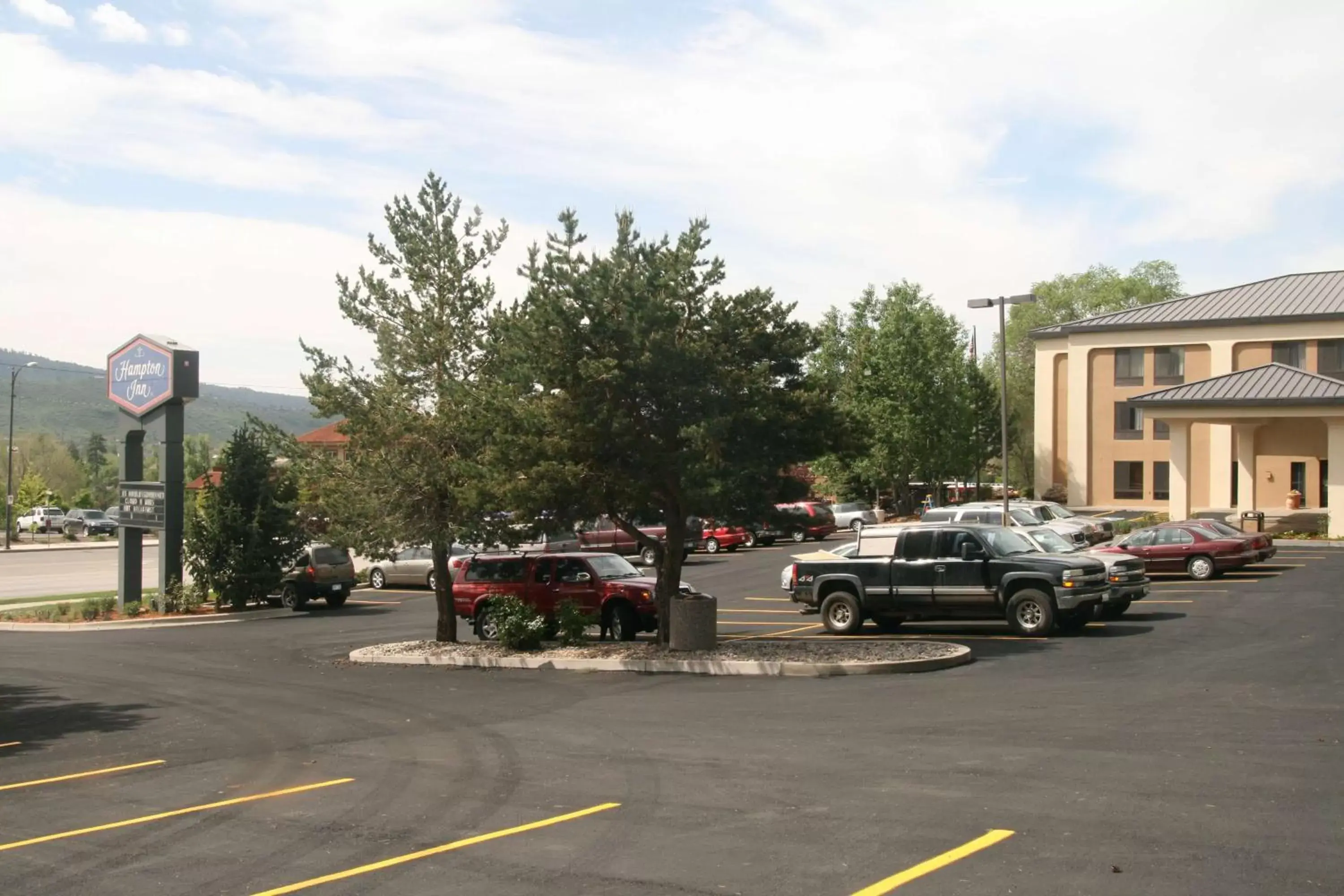 Property building in Hampton Inn Durango