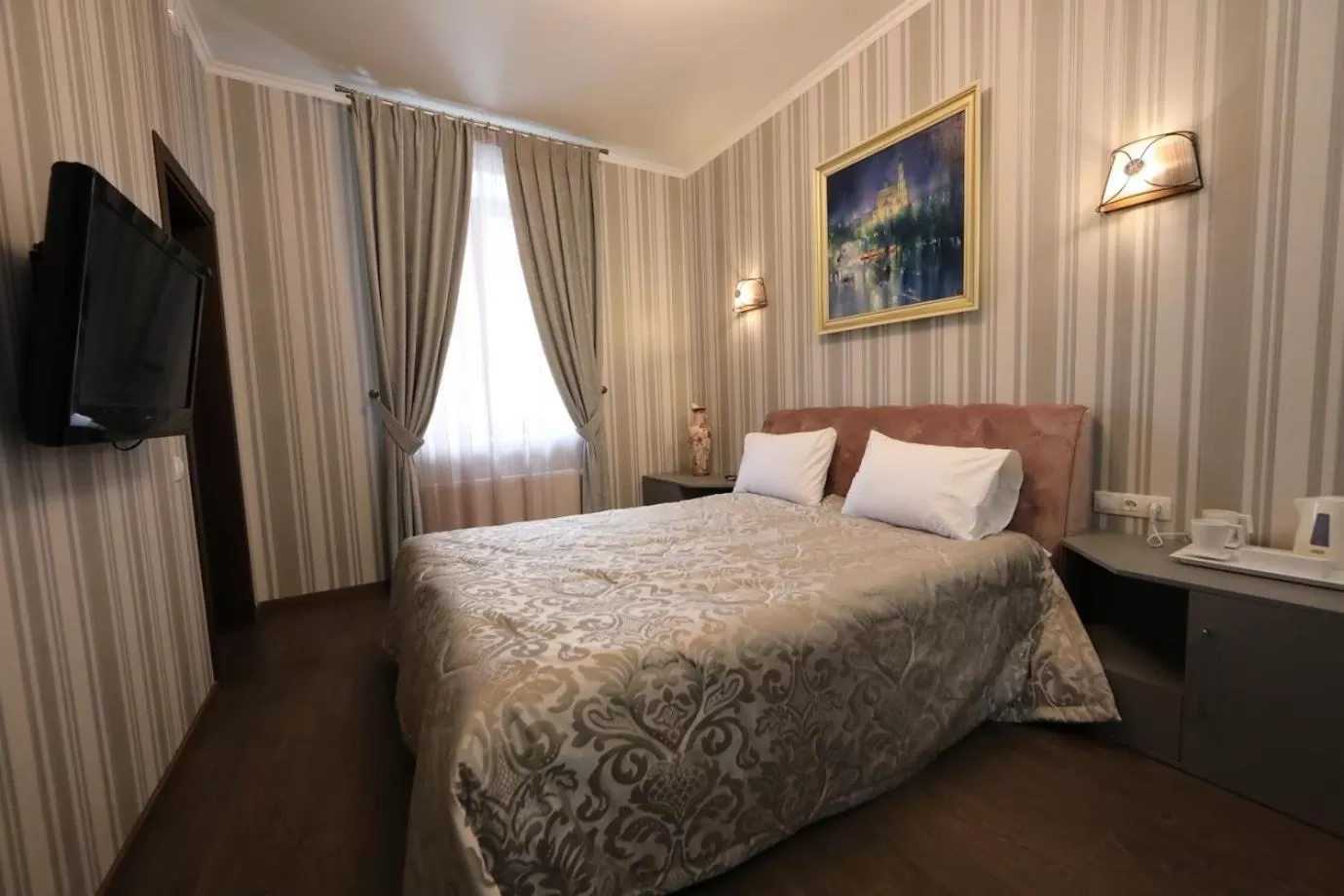 Bed in Hotel "Mandarin Clubhouse"