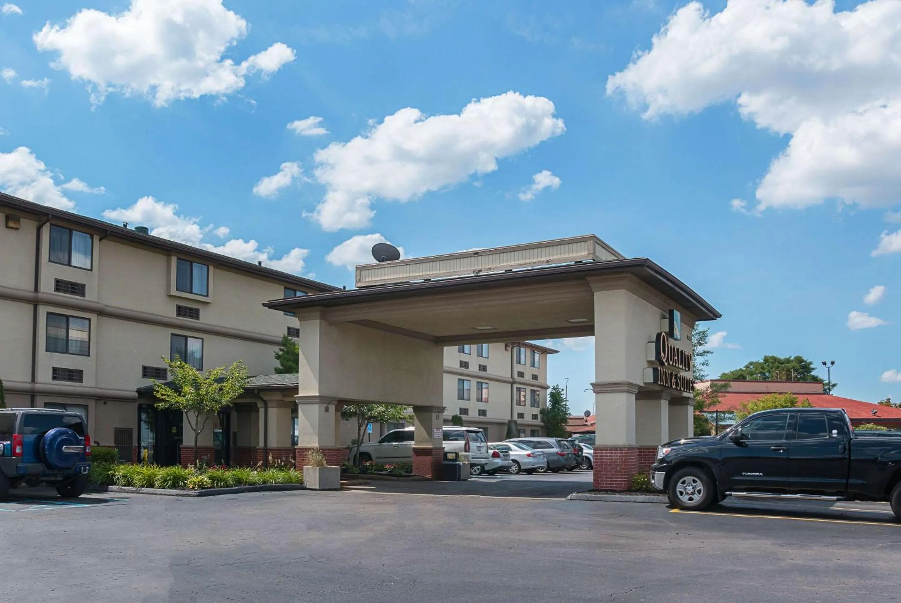 Property building in Quality Inn & Suites Detroit Metro Airport