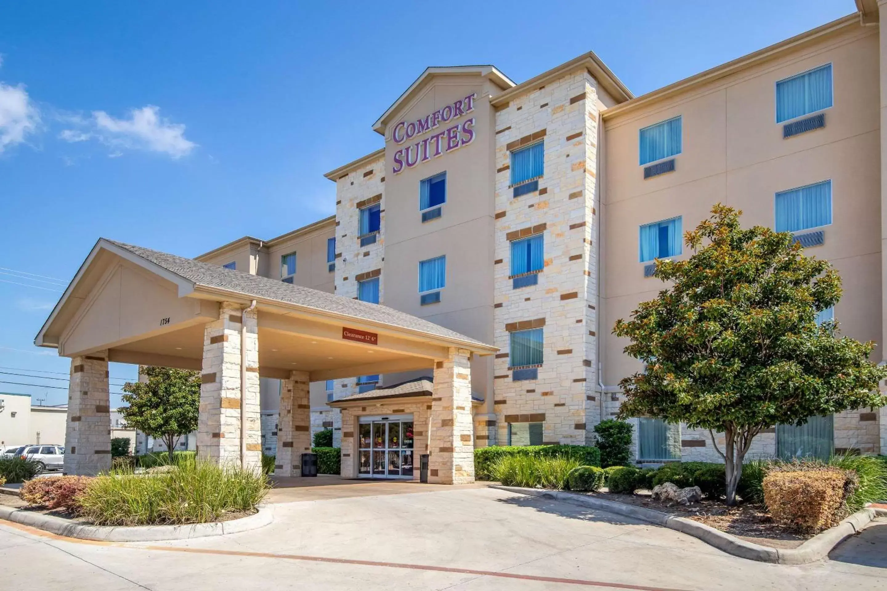 Property building in Comfort Suites San Antonio North - Stone Oak