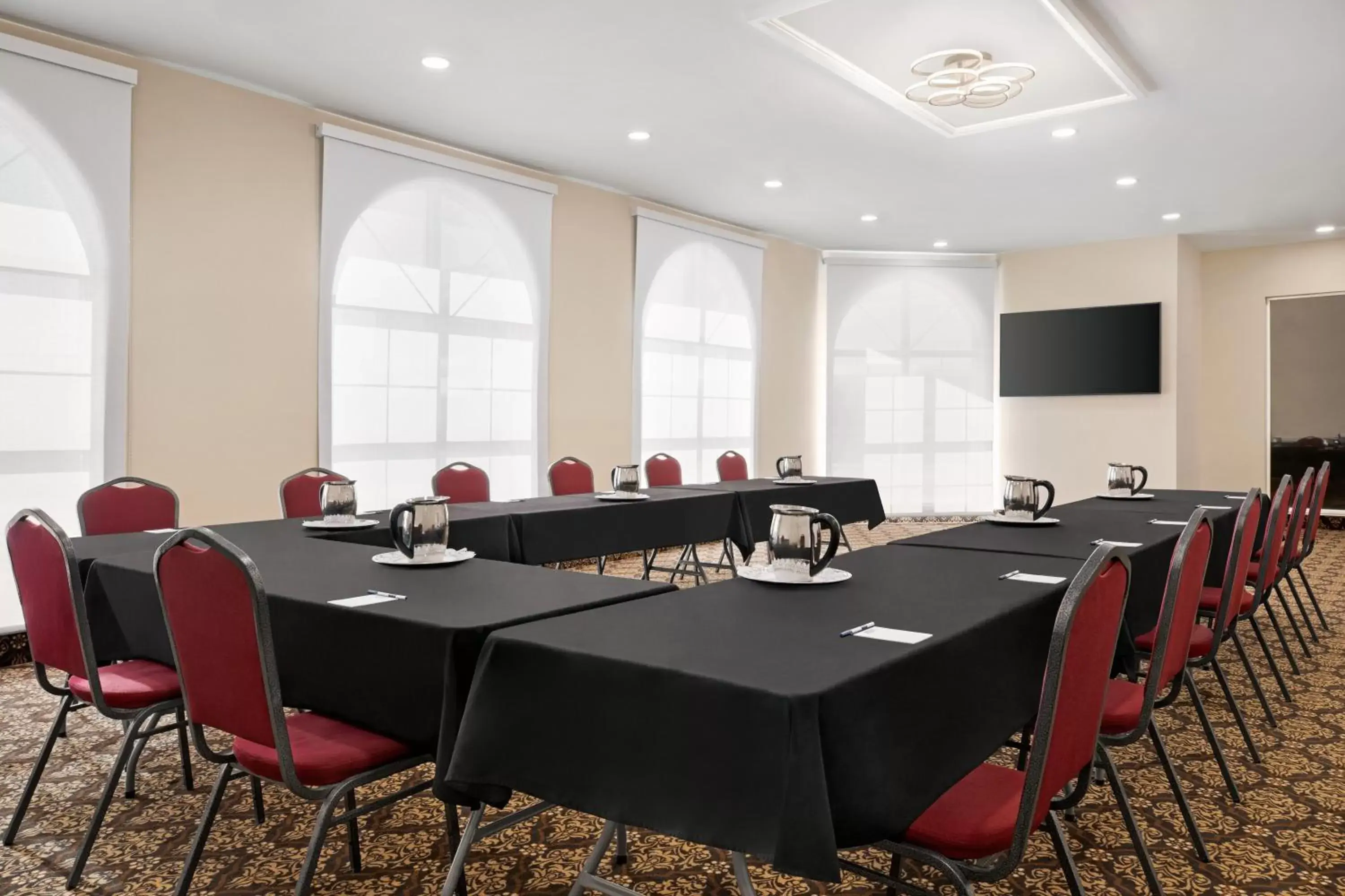 Meeting/conference room in Travelodge by Wyndham Timmins