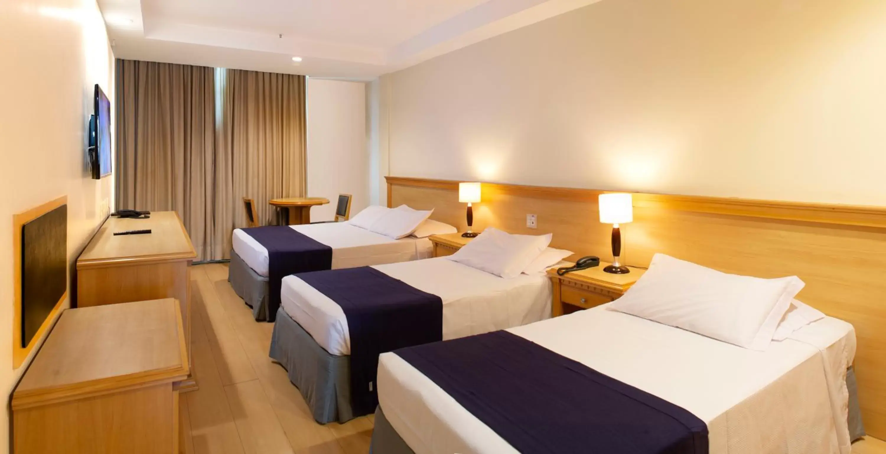 Bed in Mar Palace Copacabana Hotel Bed in Mar Palace Copacabana Hotel