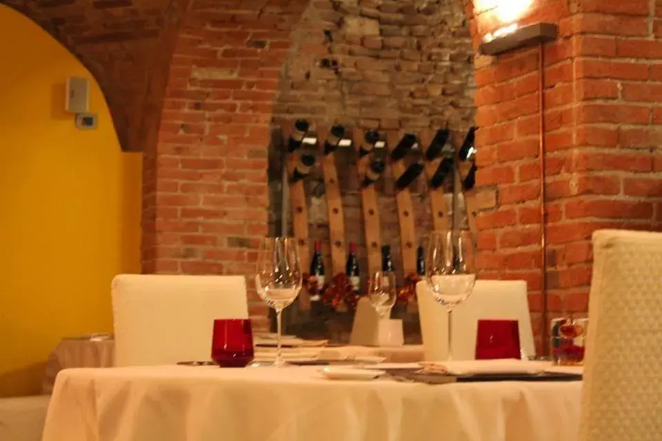 Decorative detail, Restaurant/Places to Eat in Albergo Cavallino