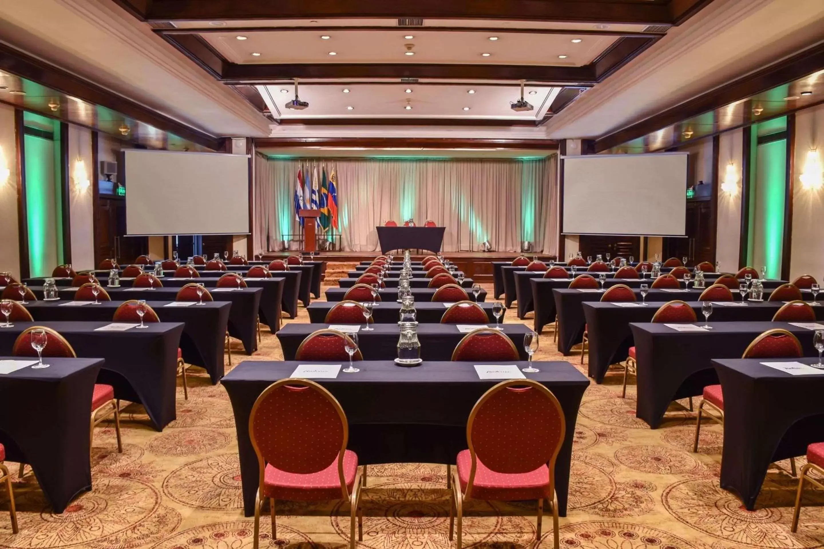 Meeting/conference room in Radisson Montevideo Victoria Plaza