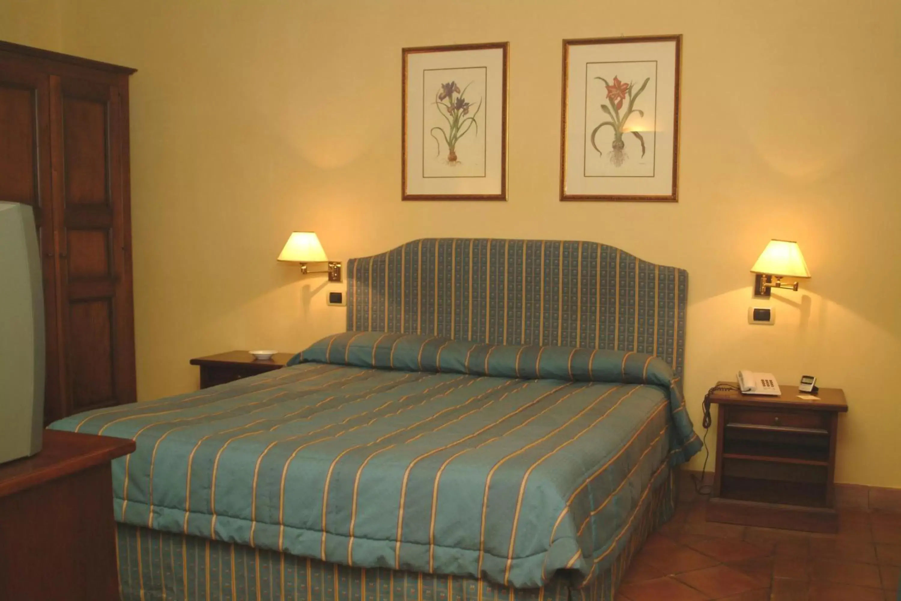 Bedroom, Bed in Hotel La Ville