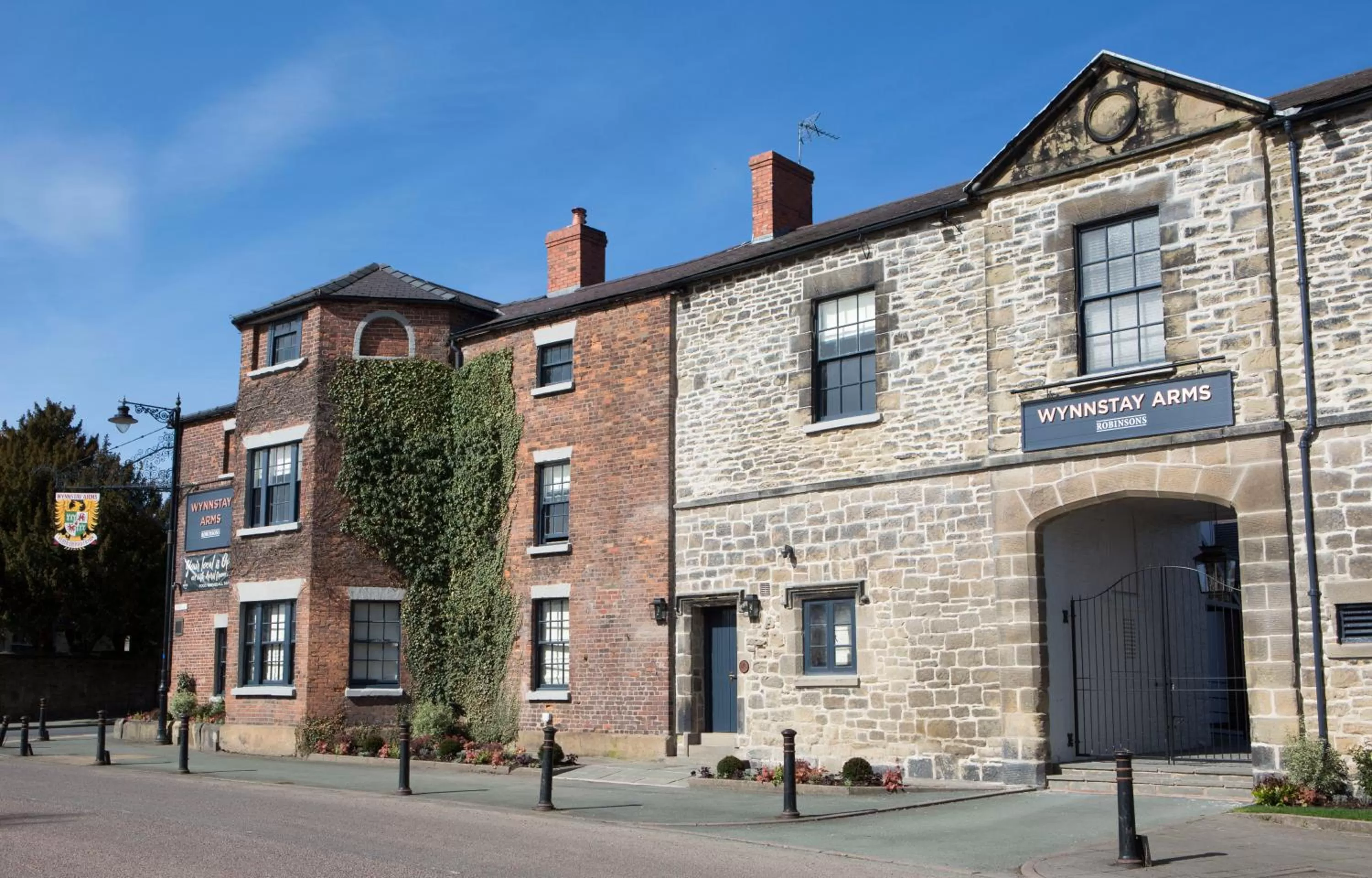 Property building in Wynnstay Arms, Ruabon, Wrexham