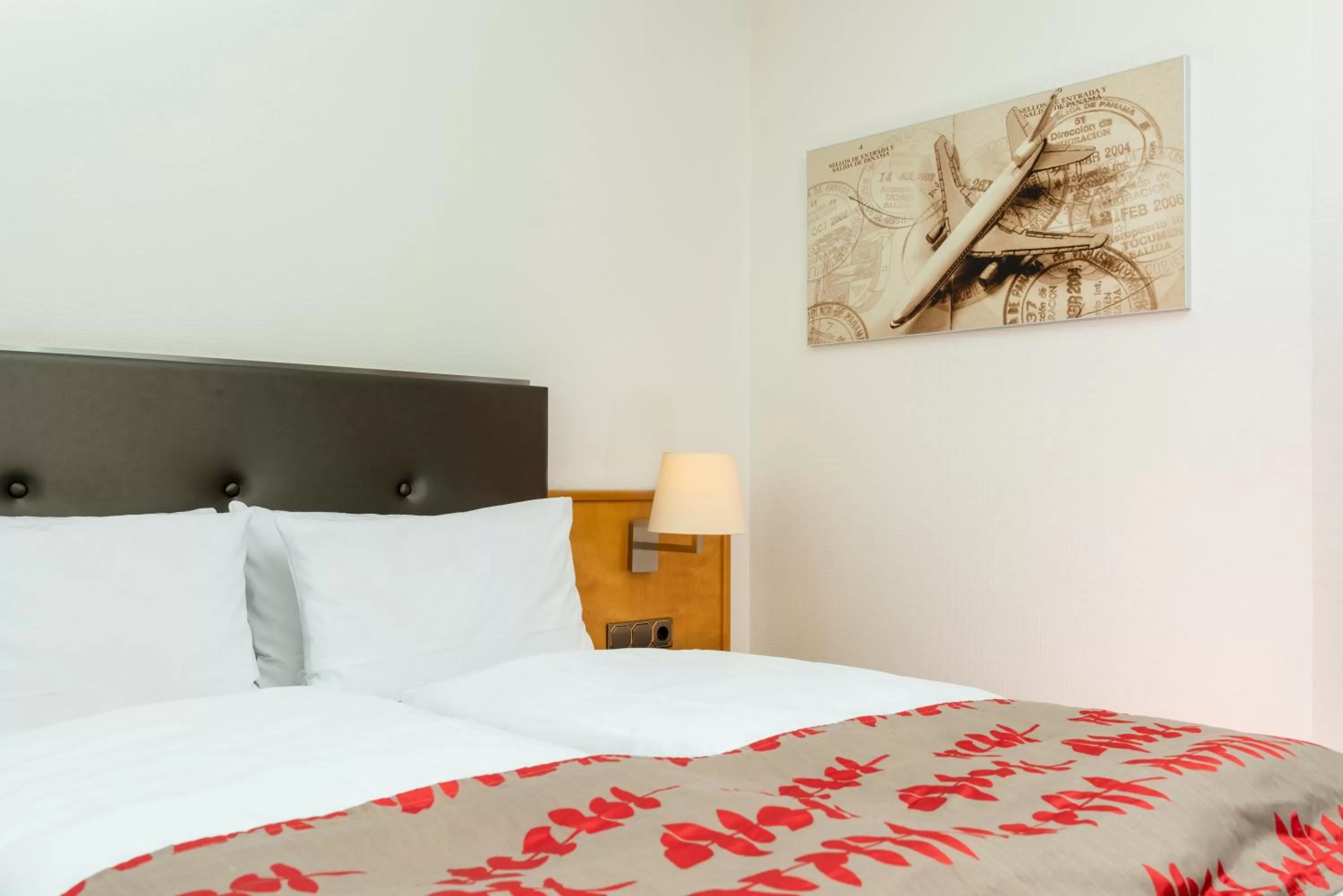 Photo of the whole room, Bed in Holiday Inn Frankfurt Airport - Neu-Isenburg by IHG