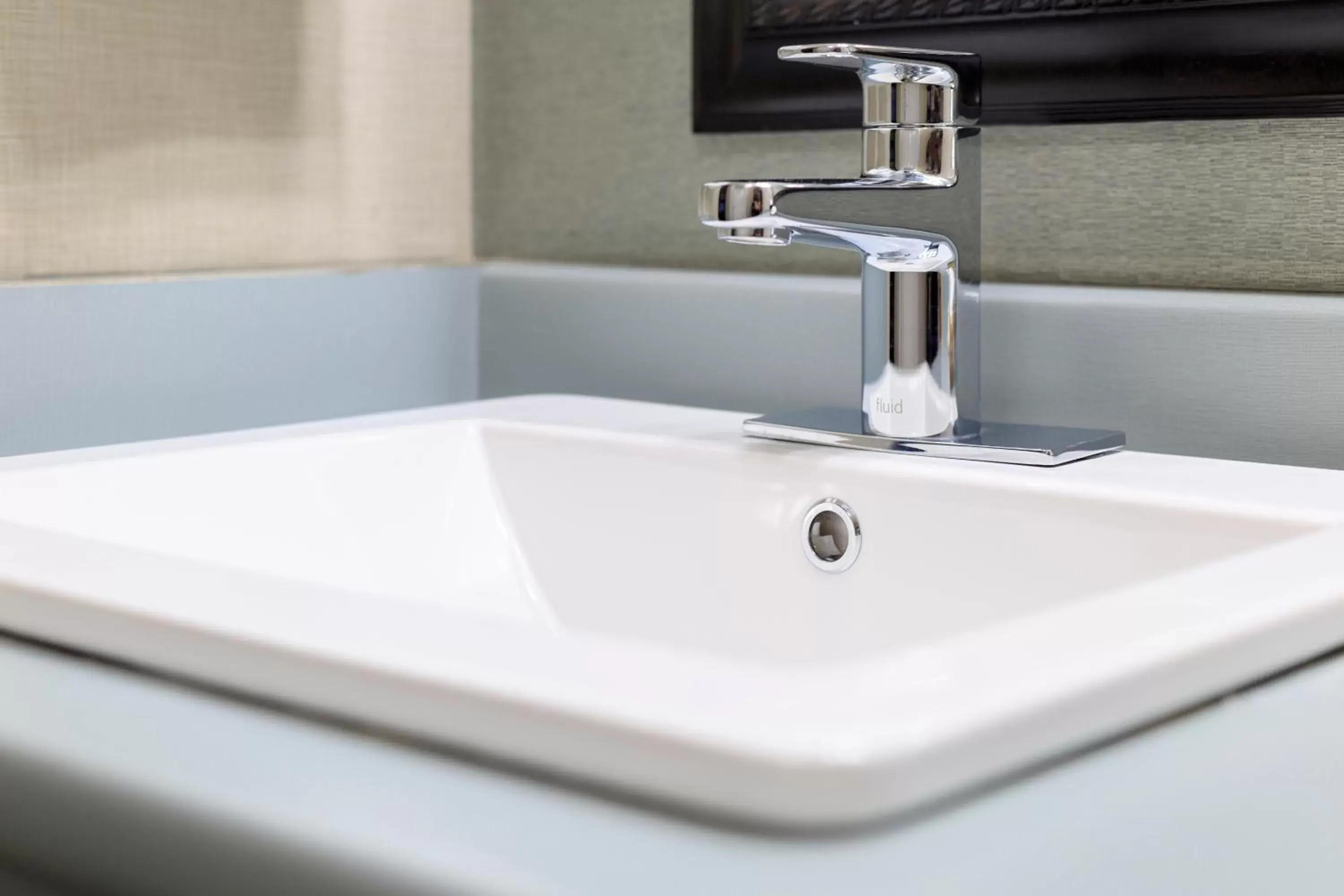 Bathroom in Accent Inns Vancouver Airport