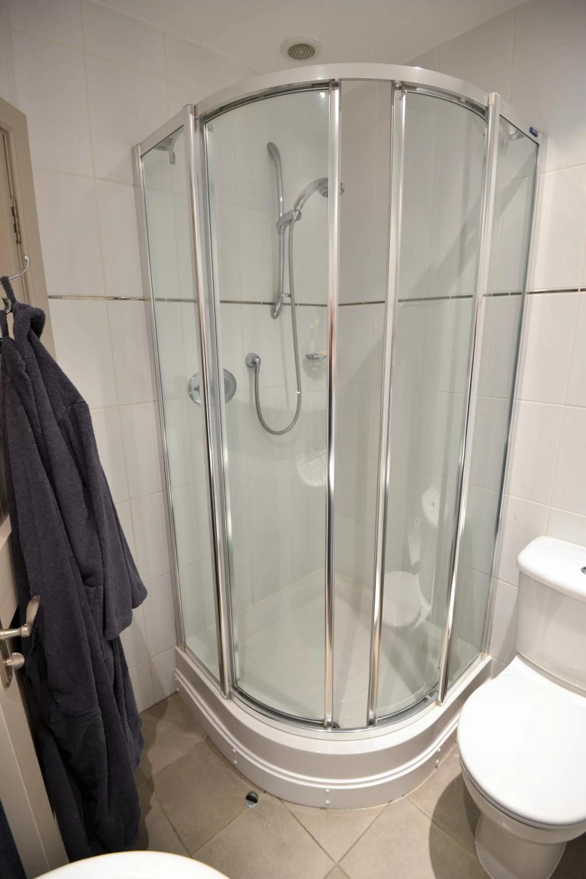 Bathroom in Crazy Fox Hurley Boutique B&B