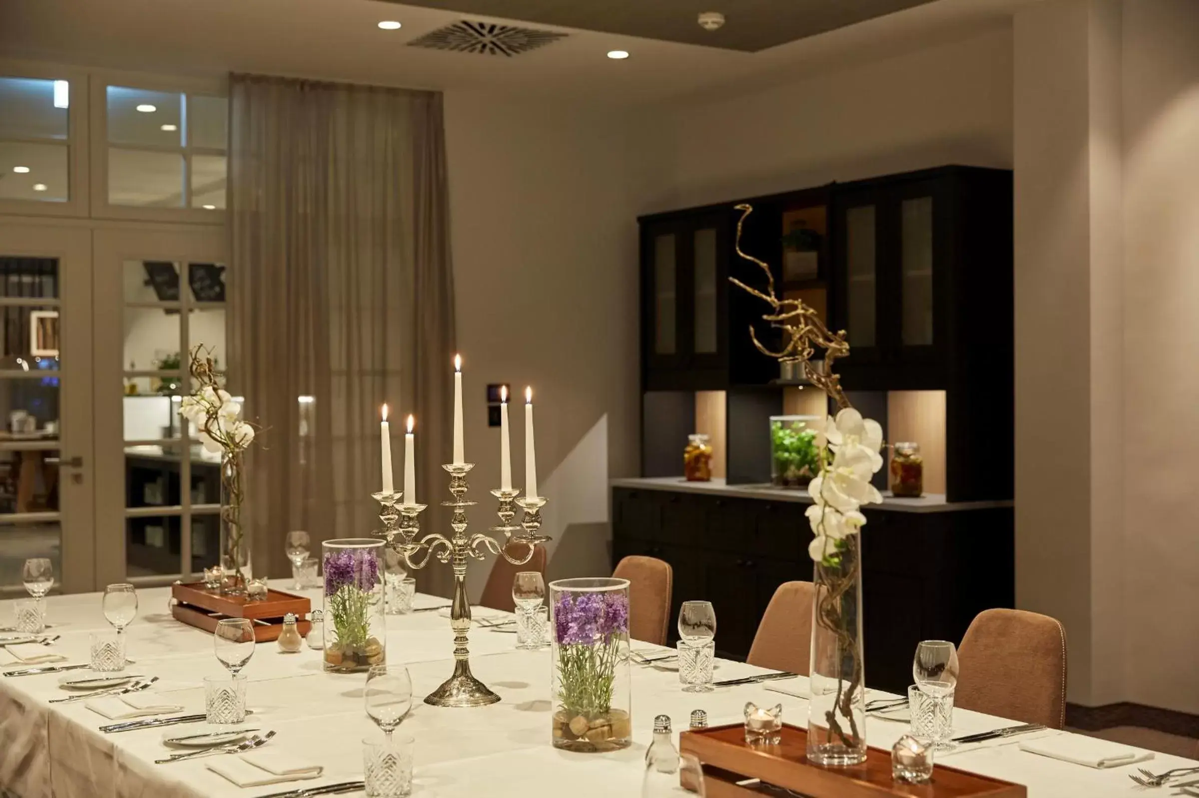 Banquet/Function facilities, Restaurant/Places to Eat in H4 Hotel Leipzig