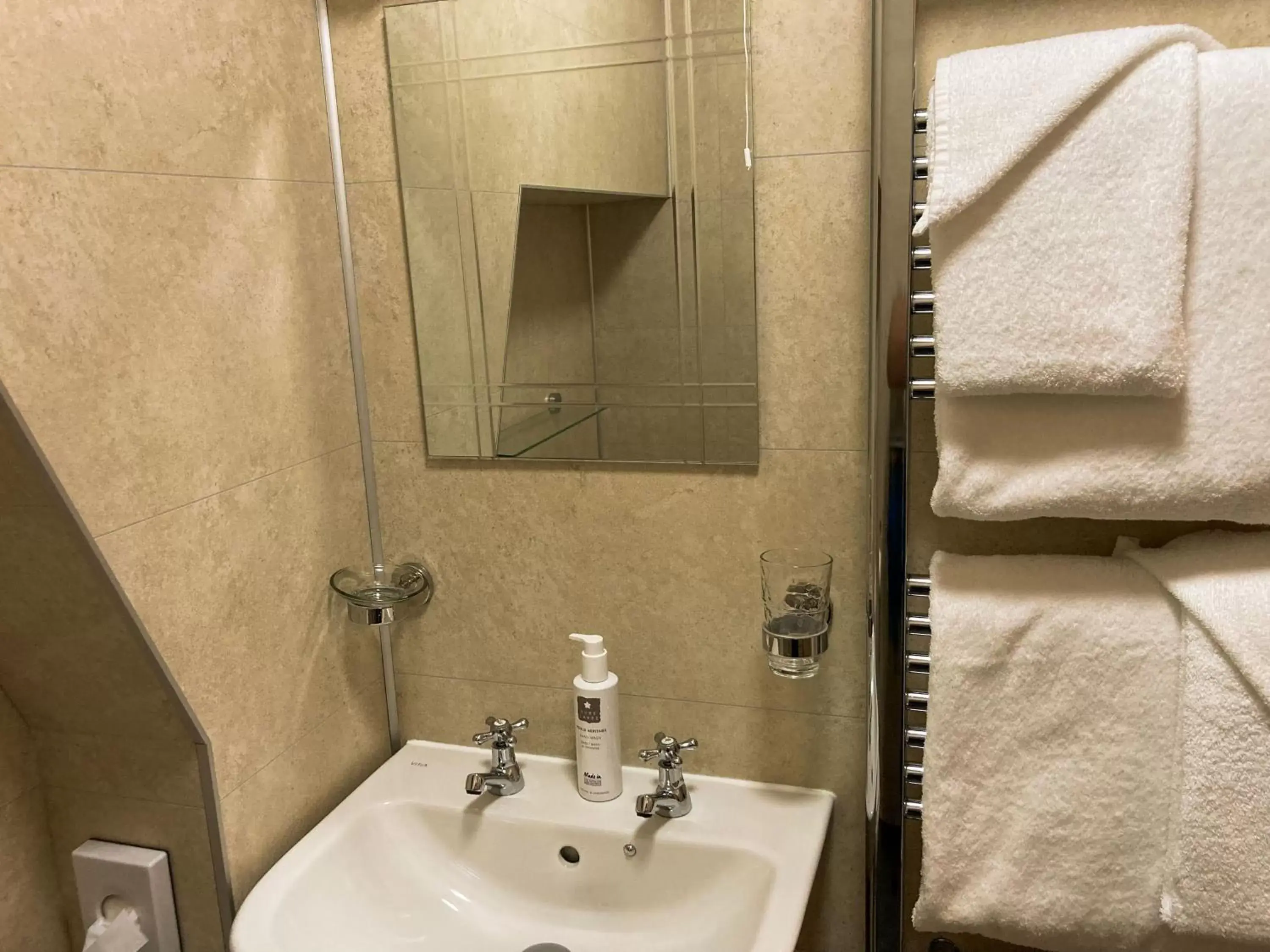 Bathroom in Maple Bank Country Guest House