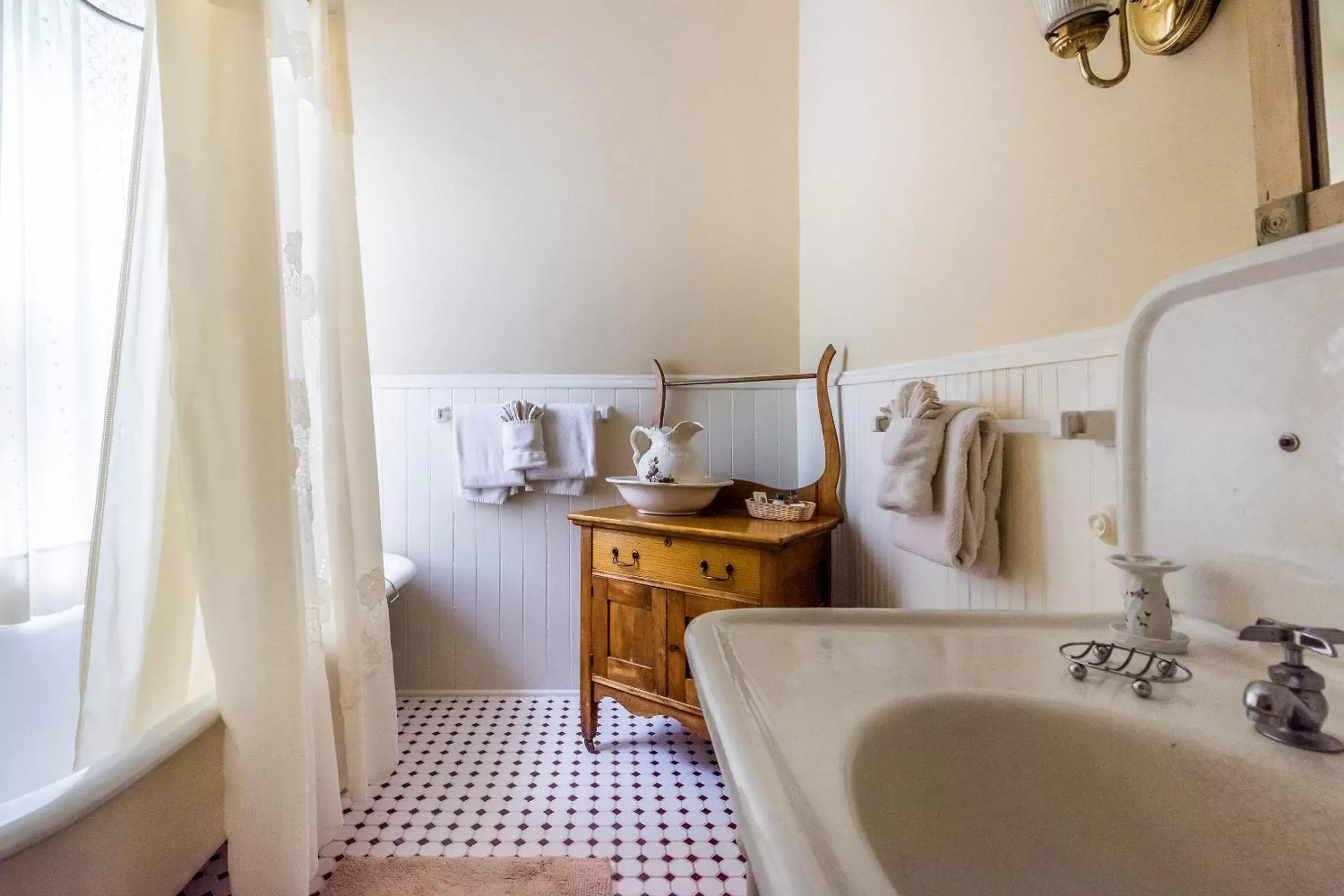 Bathroom in Apple Tree Inn