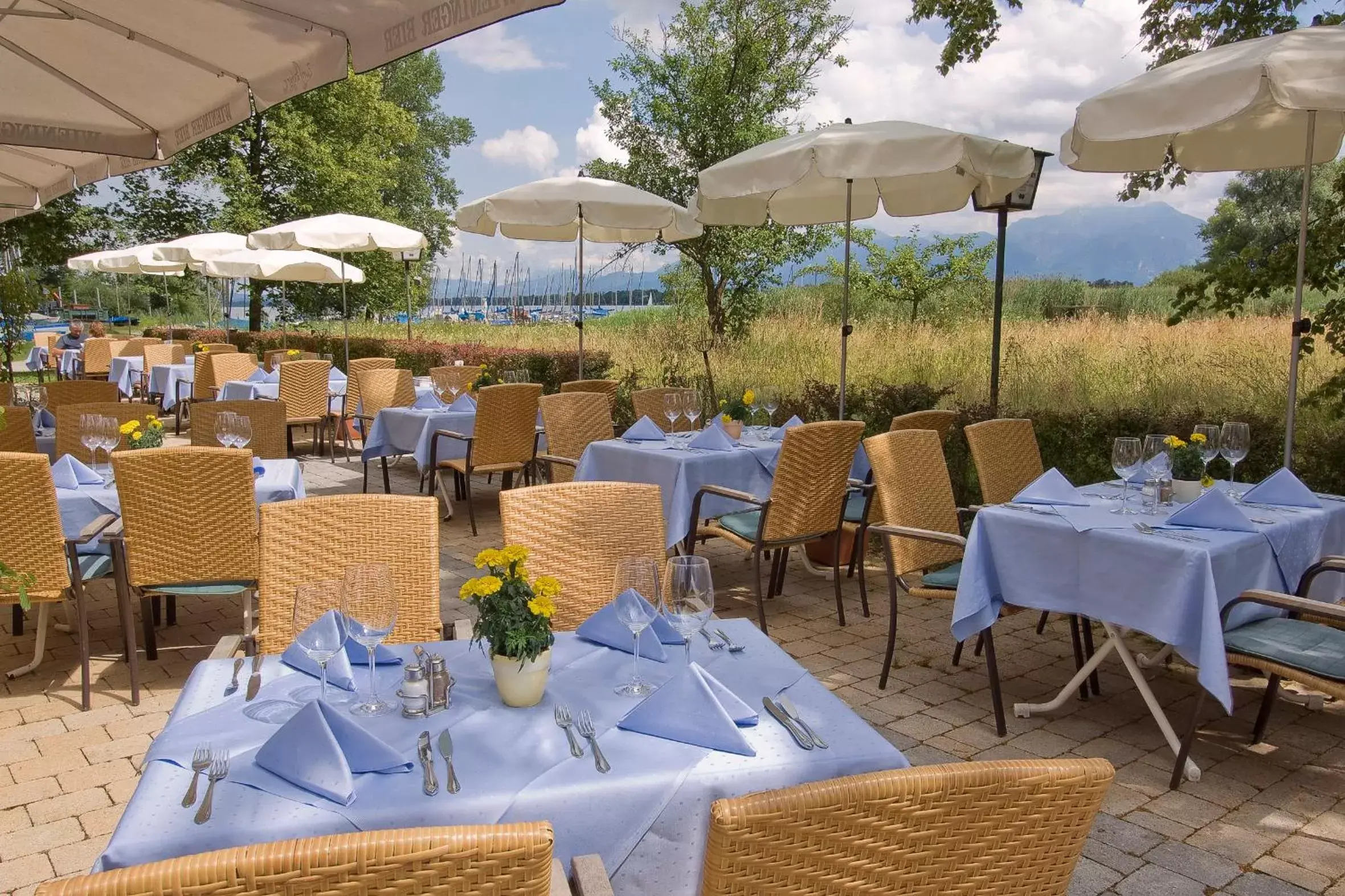 Balcony/Terrace, Restaurant/Places to Eat in Zum Fischer am See ***S