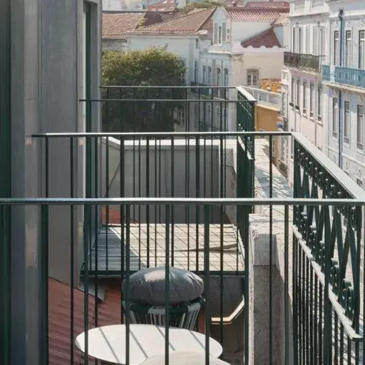 Balcony/Terrace in Look Living, Lisbon Design Apartments