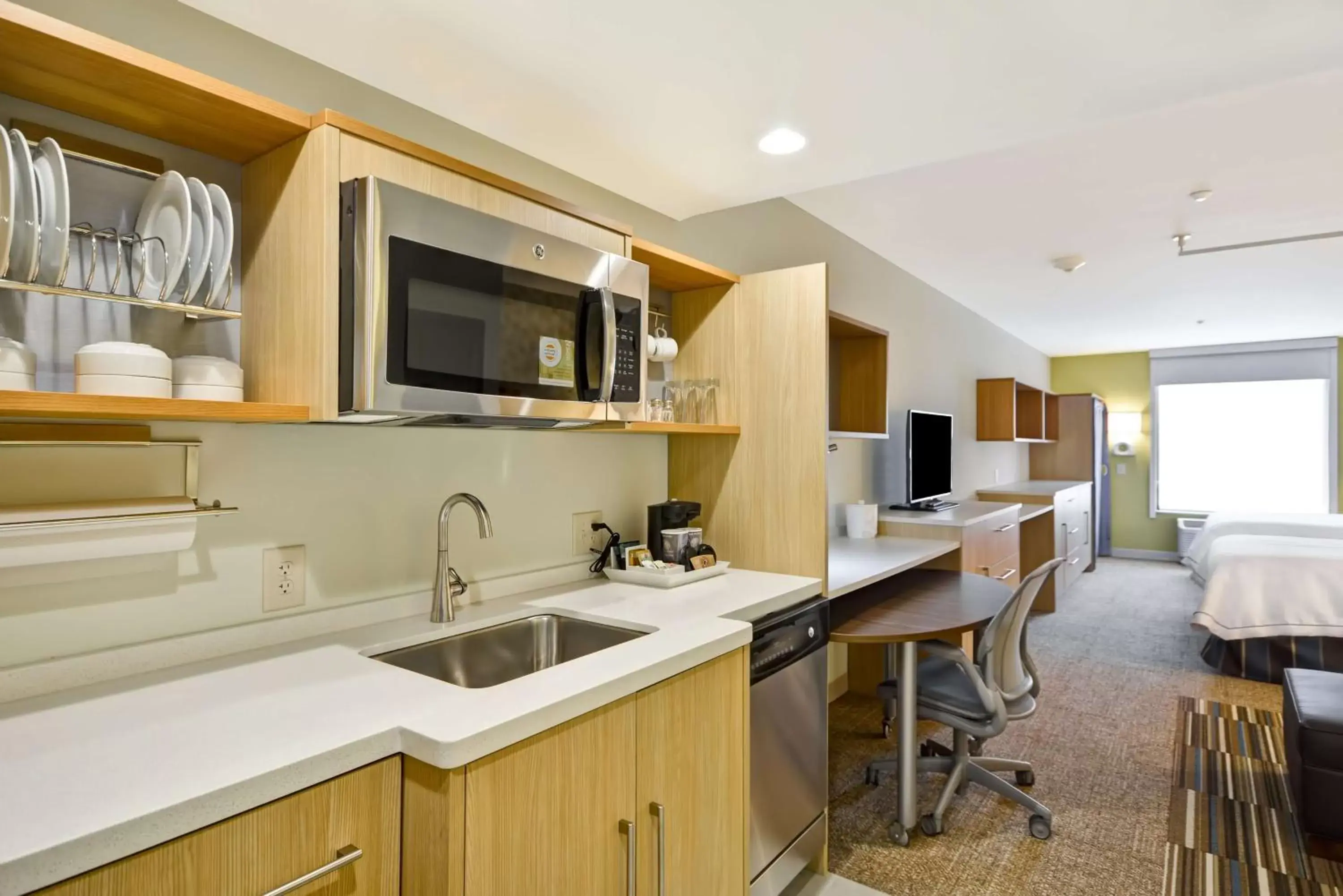 Bedroom, Kitchen/Kitchenette in Home2 Suites By Hilton Opelika Auburn