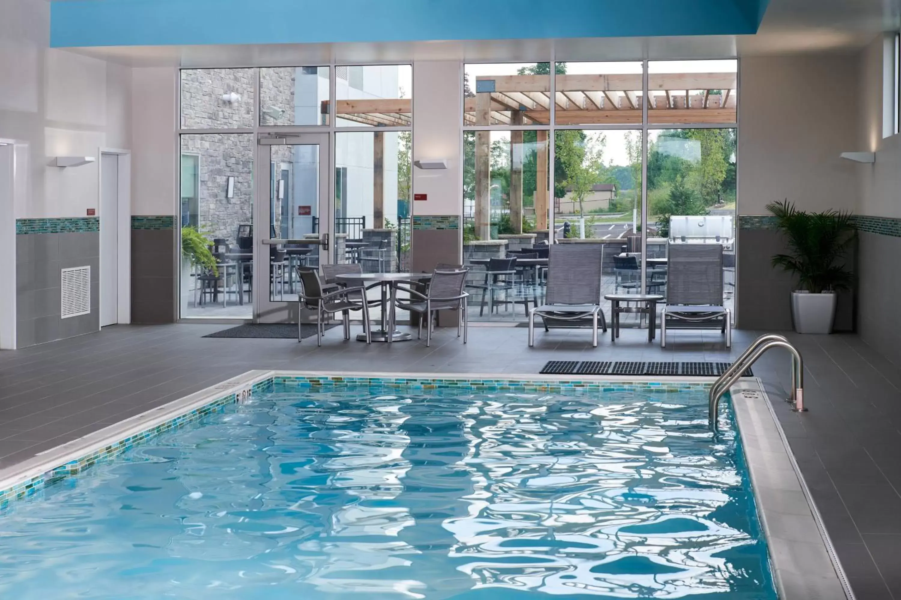 Swimming Pool in TownePlace Suites by Marriott Cleveland Solon