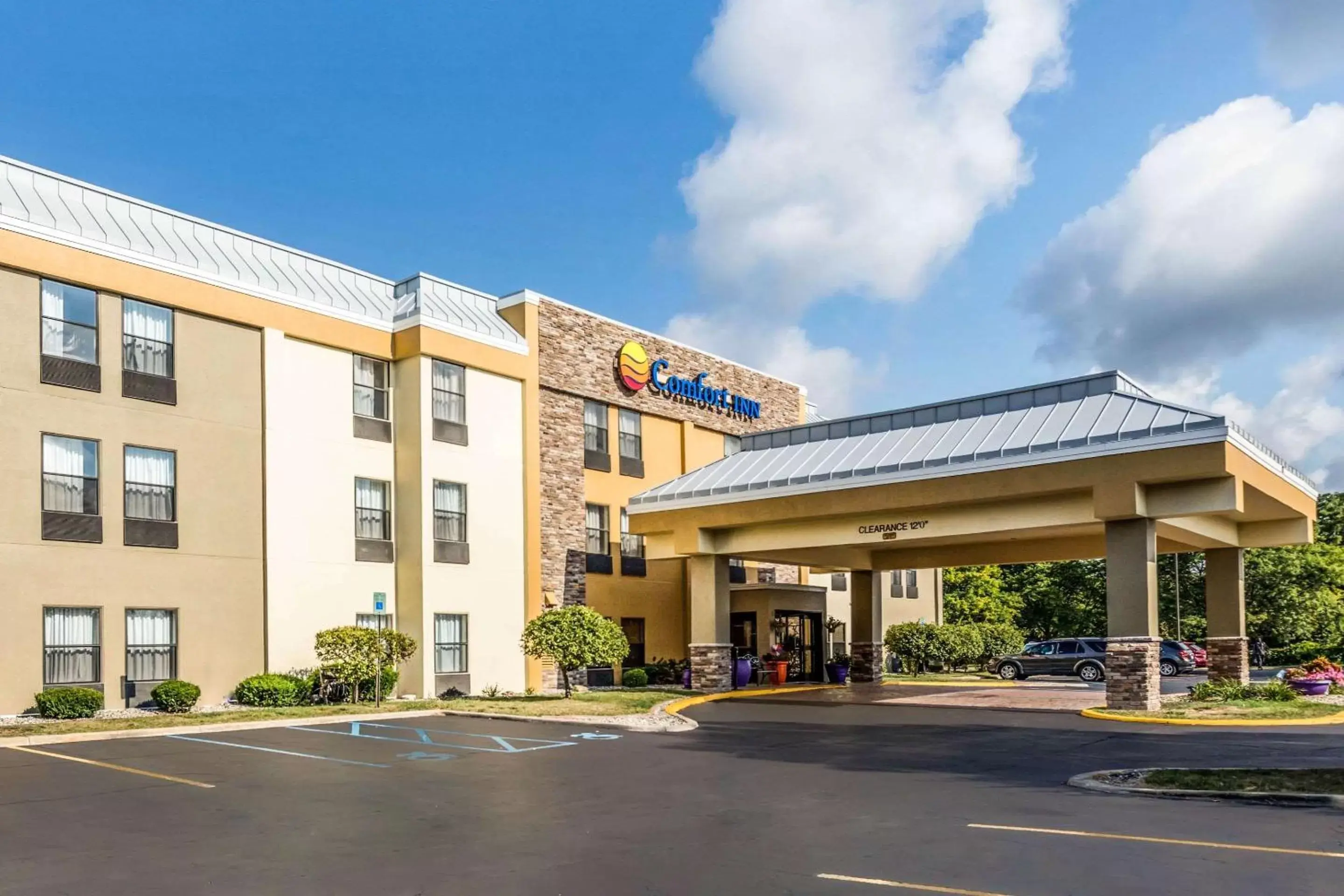 Property building in Comfort Inn Wings Stadium