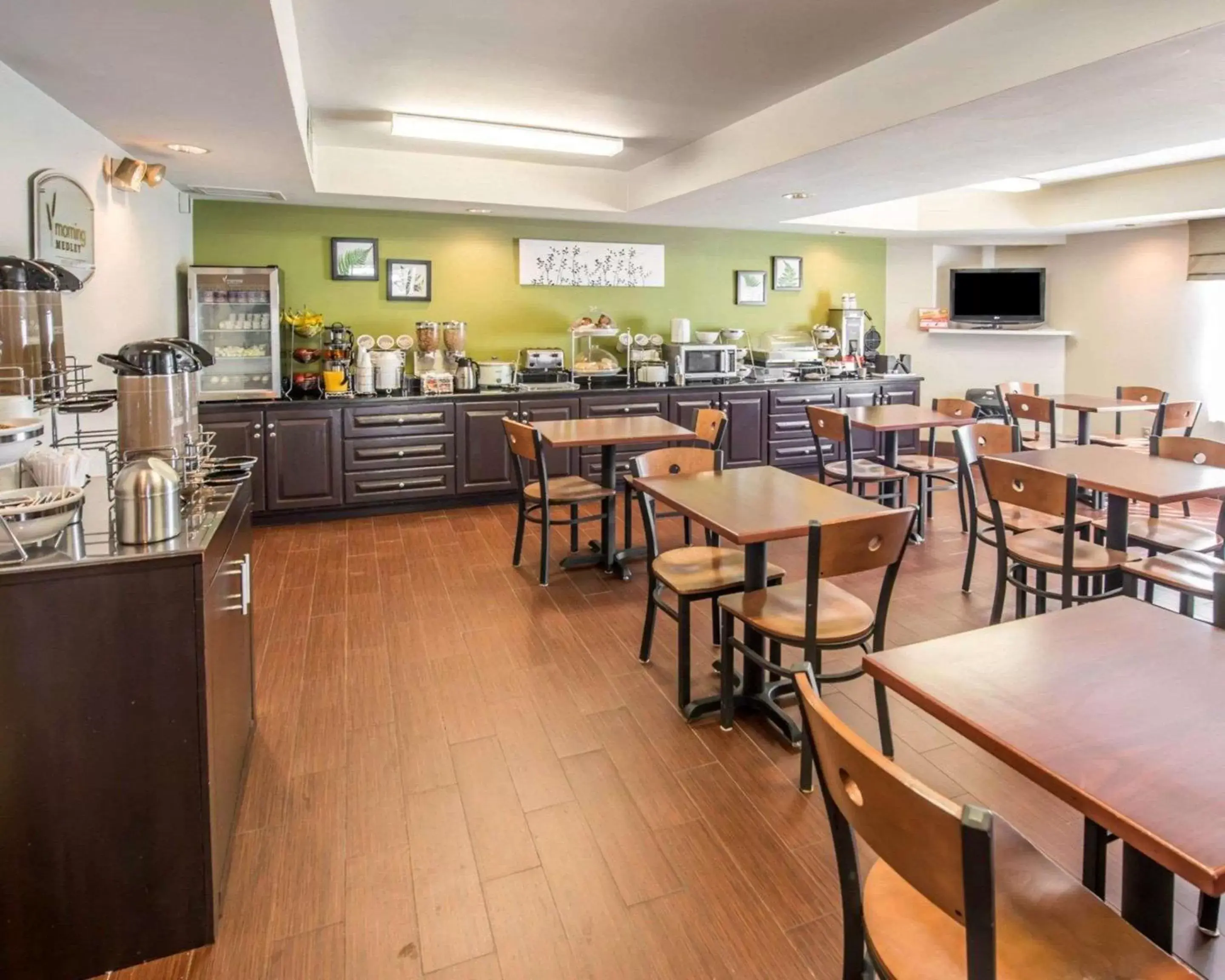 Restaurant/Places to Eat in Sleep Inn & Suites Princeton I-77